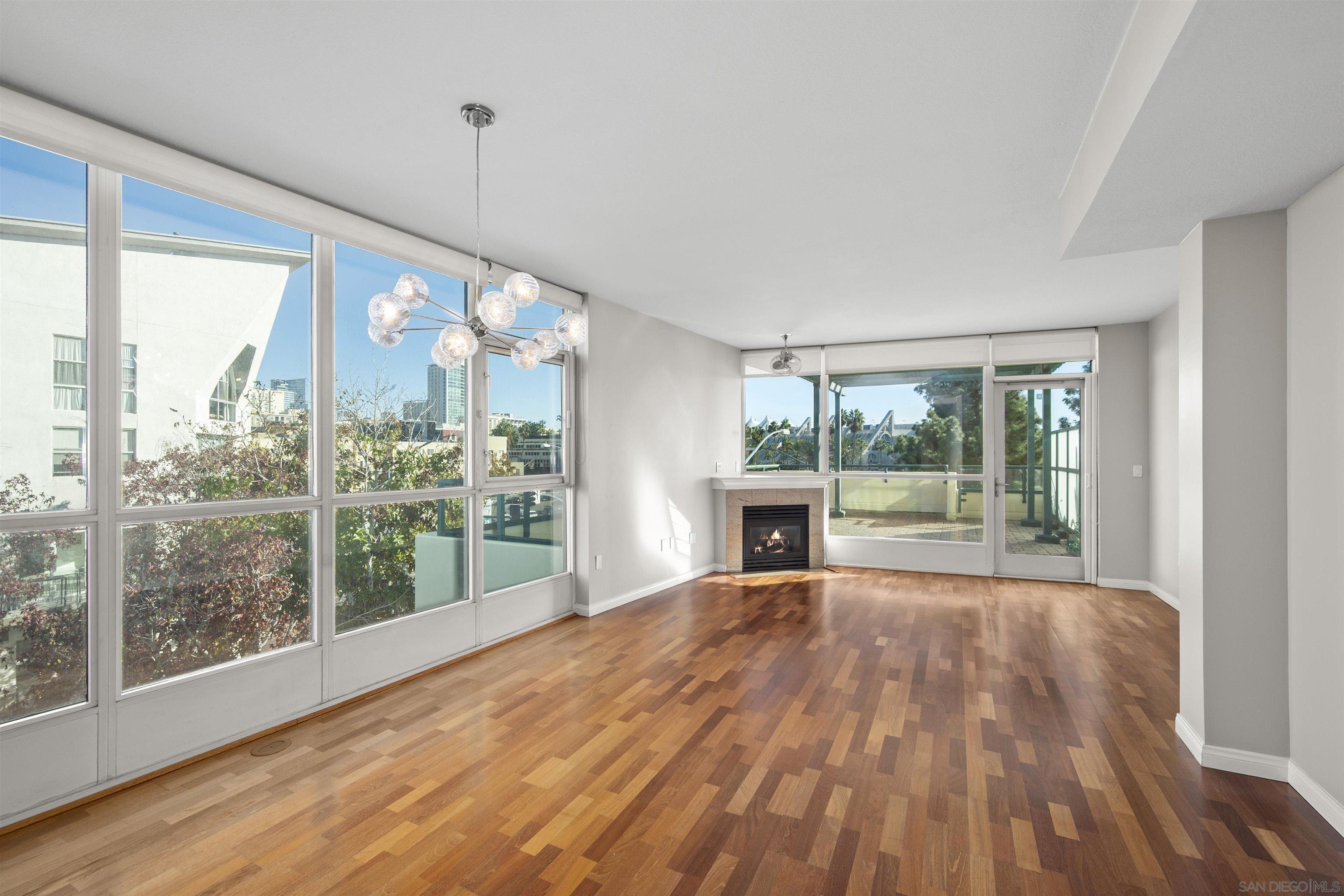 Detail Gallery Image 5 of 49 For 510  1st Ave  #302,  San Diego,  CA 92101 - 2 Beds | 2 Baths