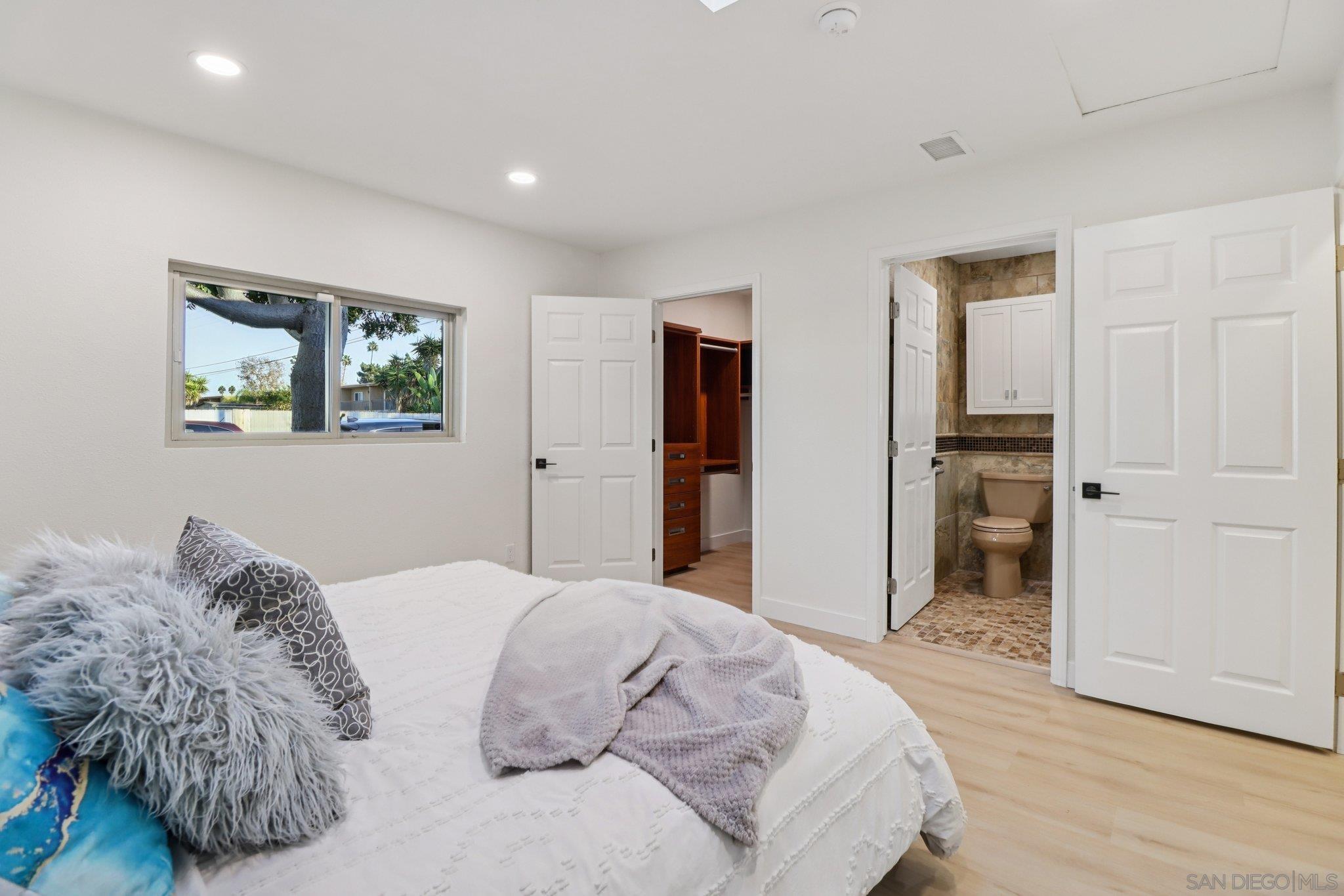 Detail Gallery Image 15 of 24 For 4930  Longford St, San Diego,  CA 92117 - 3 Beds | 2 Baths