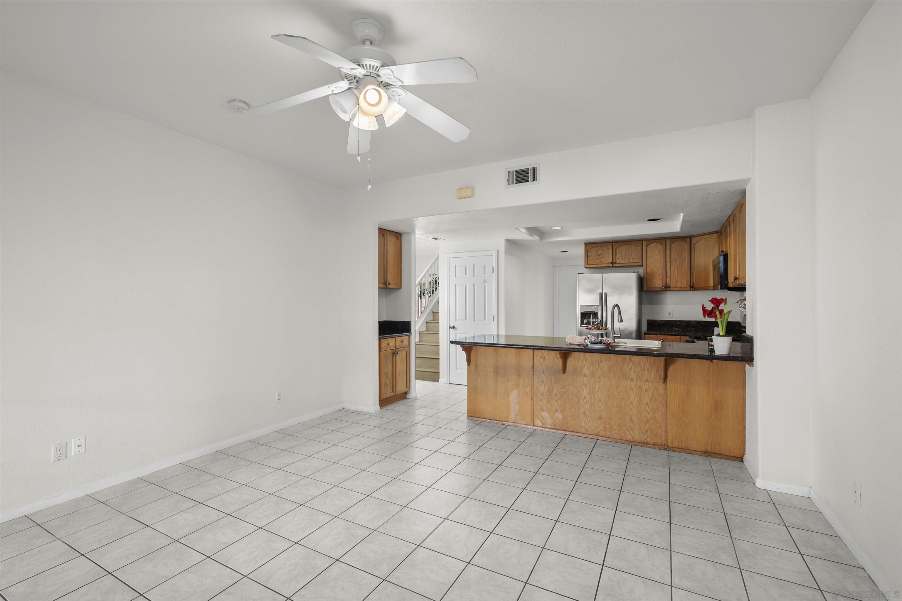 Detail Gallery Image 18 of 41 For 7944  Tinaja Ln, San Diego,  CA 92139 - 4 Beds | 2/1 Baths