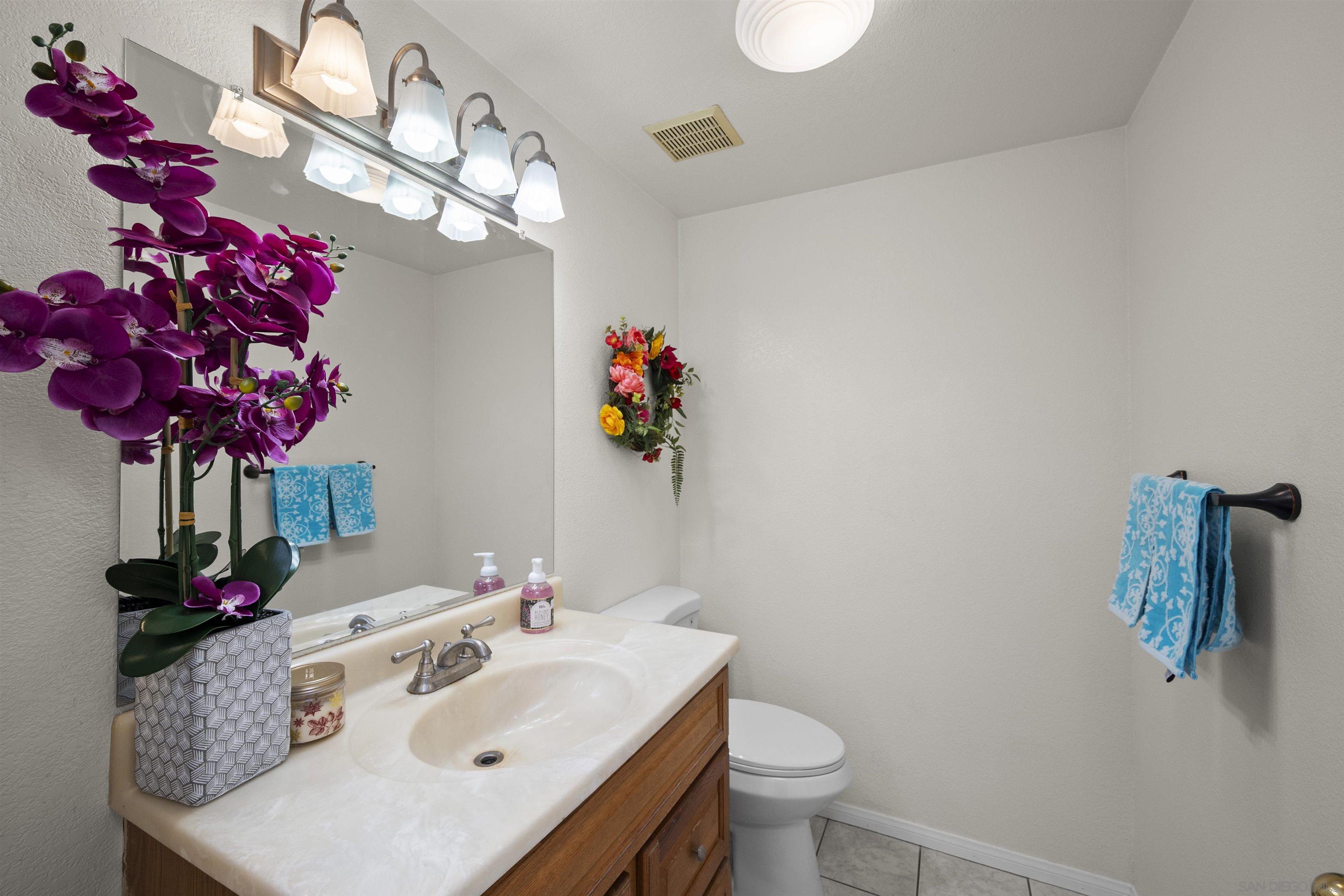 Detail Gallery Image 19 of 41 For 7944  Tinaja Ln, San Diego,  CA 92139 - 4 Beds | 2/1 Baths
