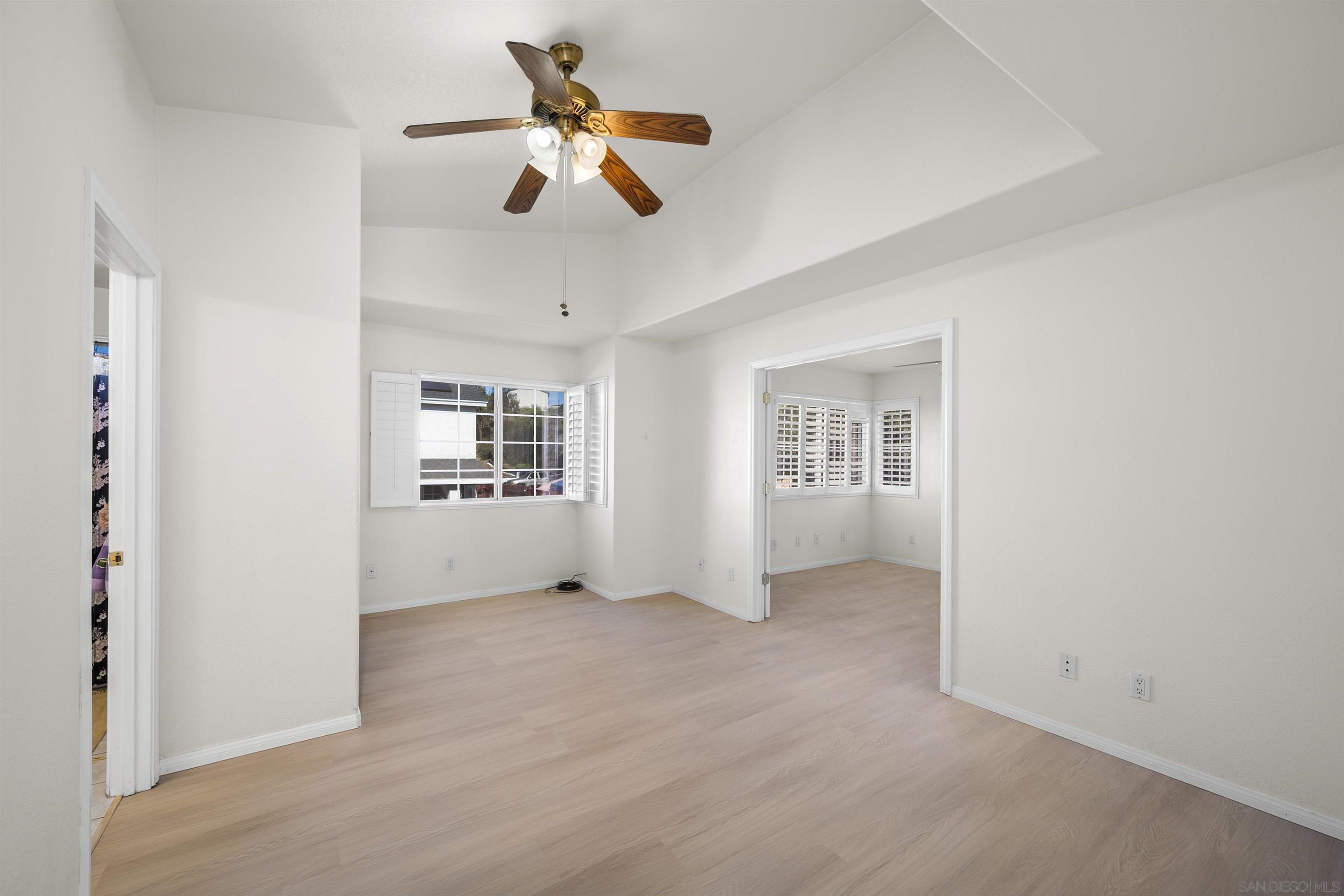 Detail Gallery Image 22 of 41 For 7944  Tinaja Ln, San Diego,  CA 92139 - 4 Beds | 2/1 Baths