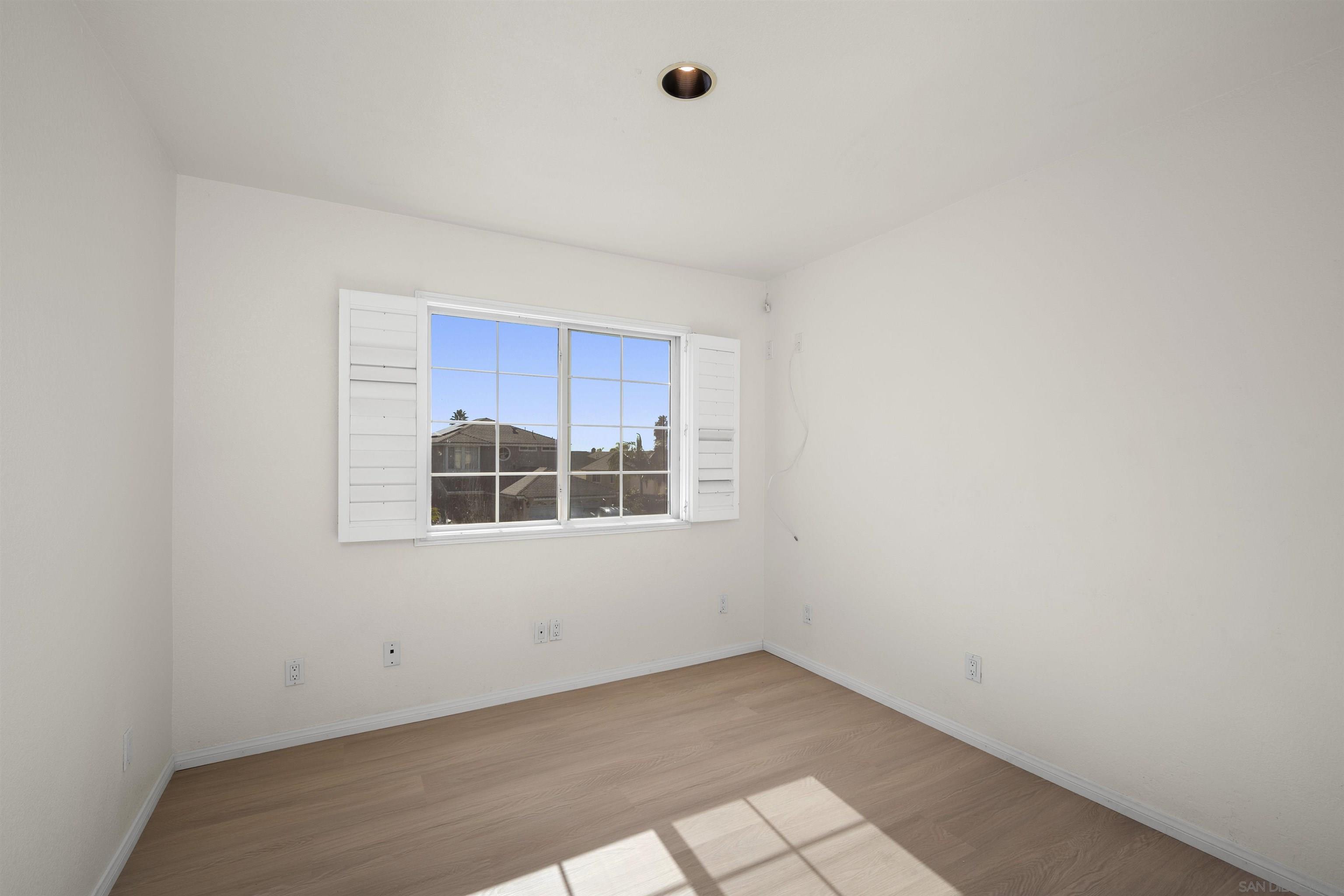 Detail Gallery Image 27 of 41 For 7944  Tinaja Ln, San Diego,  CA 92139 - 4 Beds | 2/1 Baths