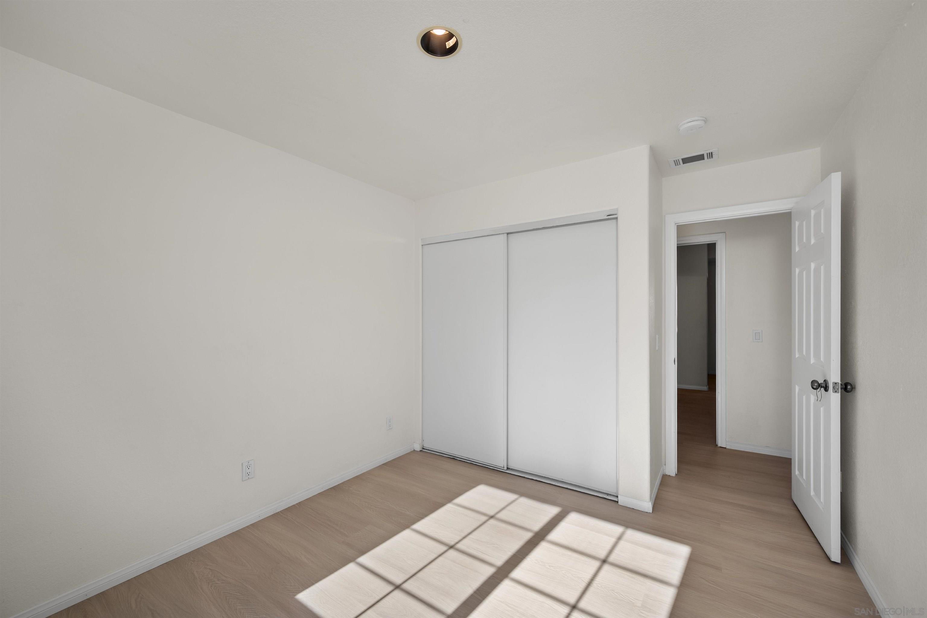 Detail Gallery Image 28 of 41 For 7944  Tinaja Ln, San Diego,  CA 92139 - 4 Beds | 2/1 Baths