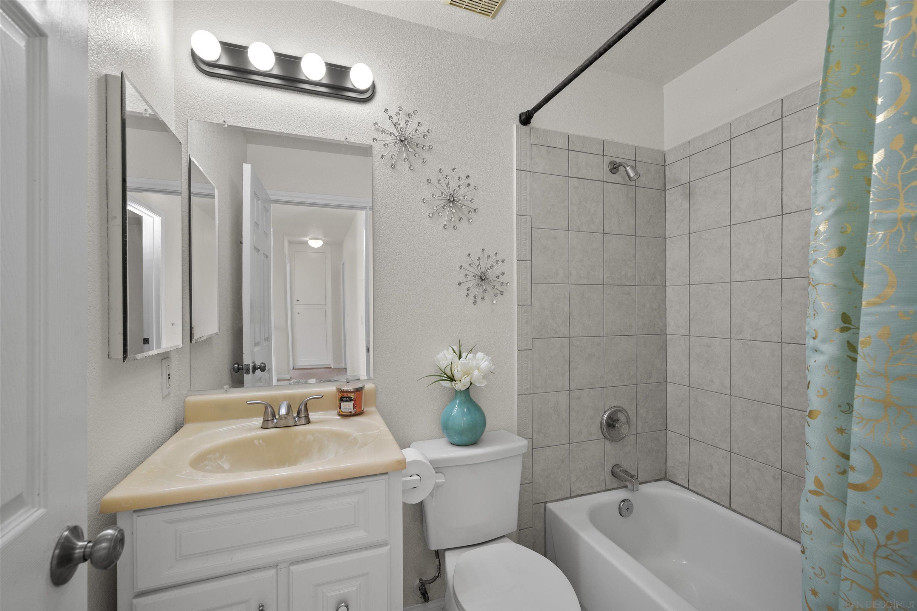 Detail Gallery Image 29 of 41 For 7944  Tinaja Ln, San Diego,  CA 92139 - 4 Beds | 2/1 Baths