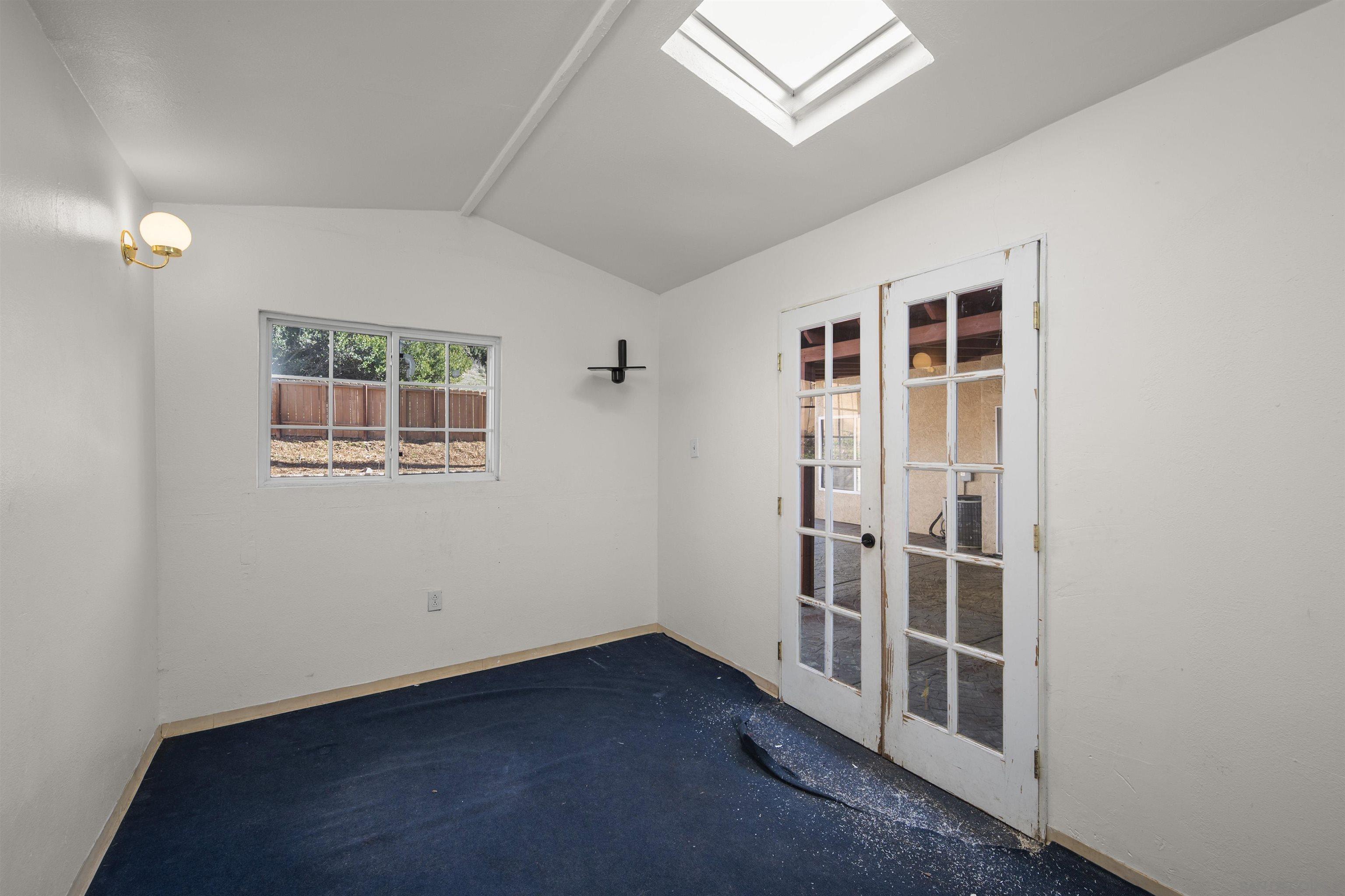 Detail Gallery Image 34 of 41 For 7944  Tinaja Ln, San Diego,  CA 92139 - 4 Beds | 2/1 Baths