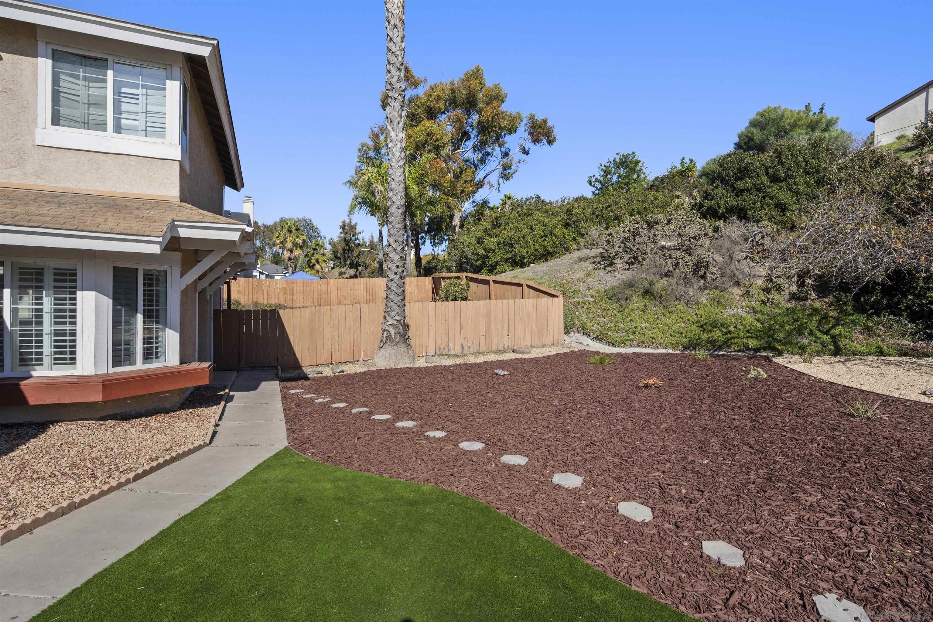 Detail Gallery Image 37 of 41 For 7944  Tinaja Ln, San Diego,  CA 92139 - 4 Beds | 2/1 Baths