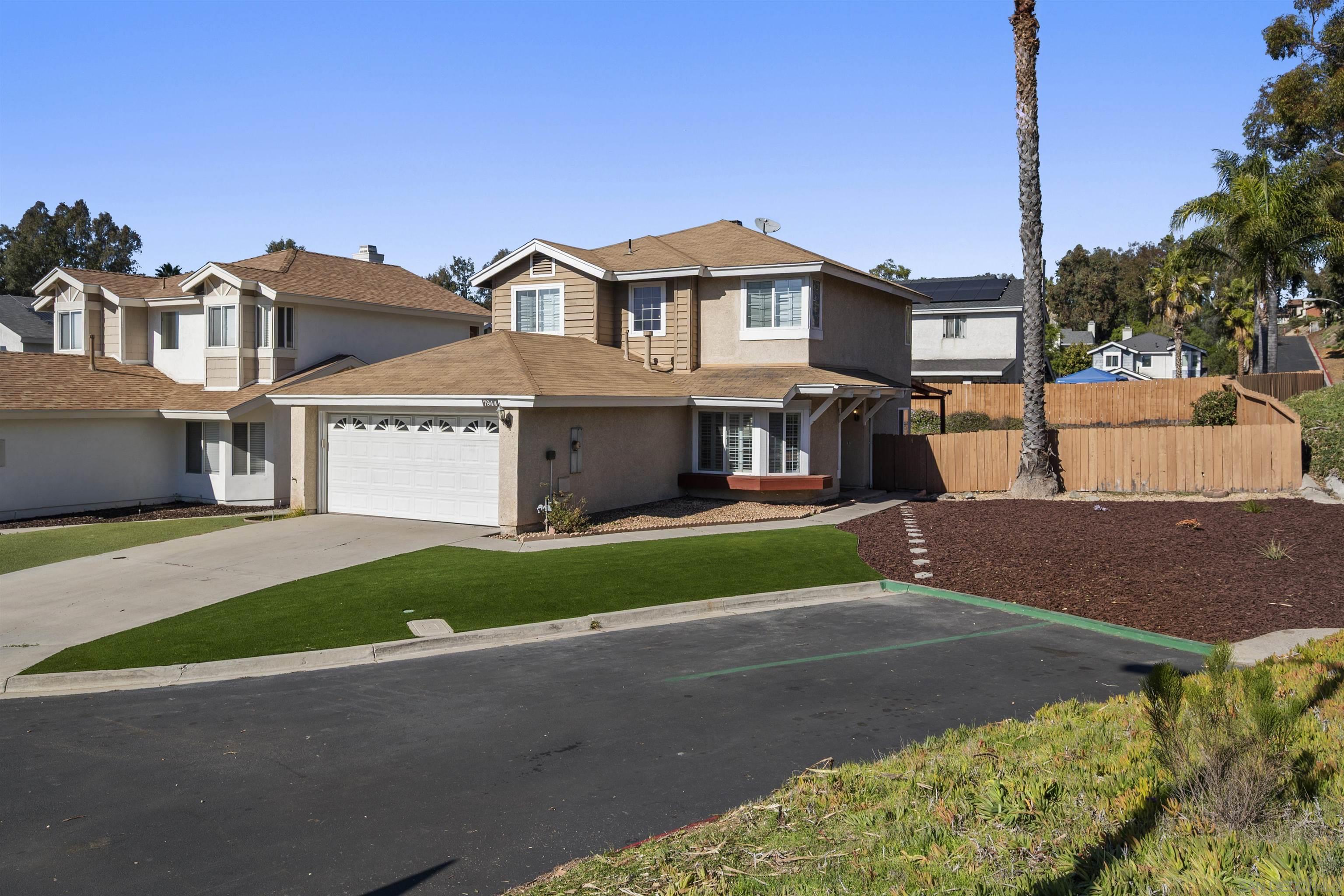 Detail Gallery Image 39 of 41 For 7944  Tinaja Ln, San Diego,  CA 92139 - 4 Beds | 2/1 Baths