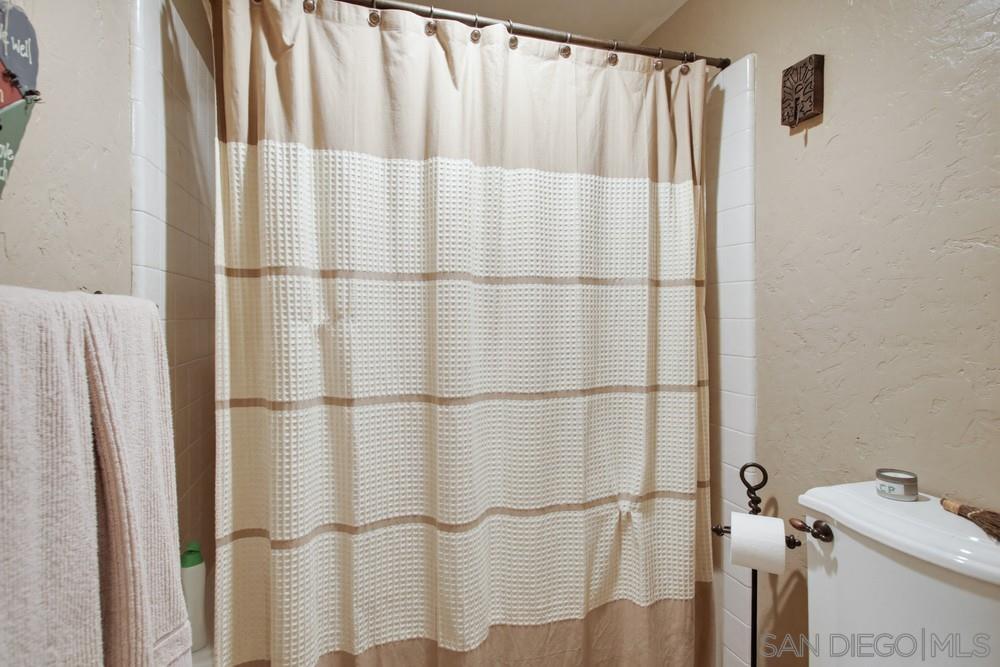 Detail Gallery Image 21 of 55 For 10494  Livewood Way, San Diego,  CA 92131 - 5 Beds | 3 Baths