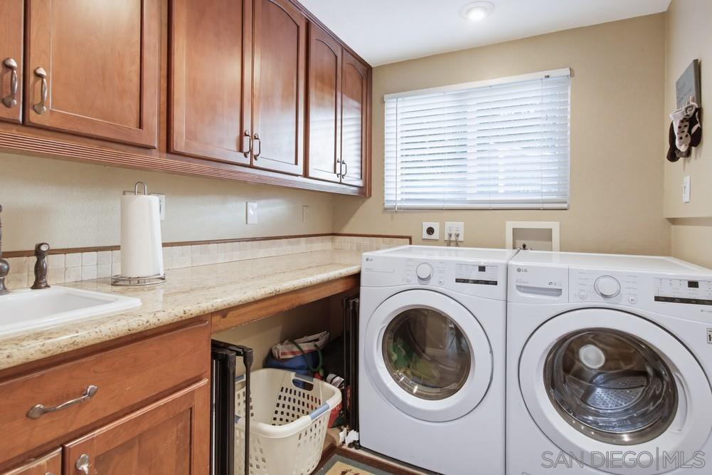 Detail Gallery Image 22 of 55 For 10494  Livewood Way, San Diego,  CA 92131 - 5 Beds | 3 Baths