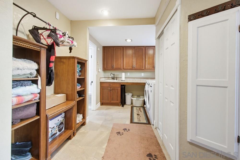 Detail Gallery Image 23 of 55 For 10494  Livewood Way, San Diego,  CA 92131 - 5 Beds | 3 Baths