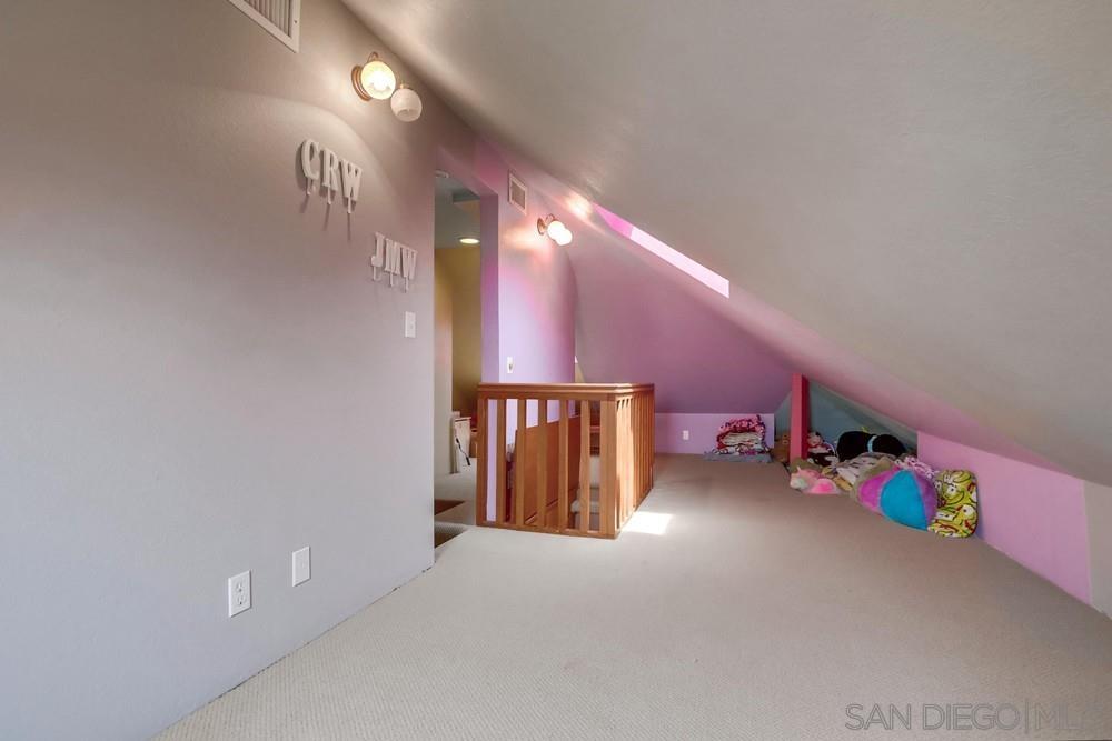 Detail Gallery Image 33 of 55 For 10494  Livewood Way, San Diego,  CA 92131 - 5 Beds | 3 Baths