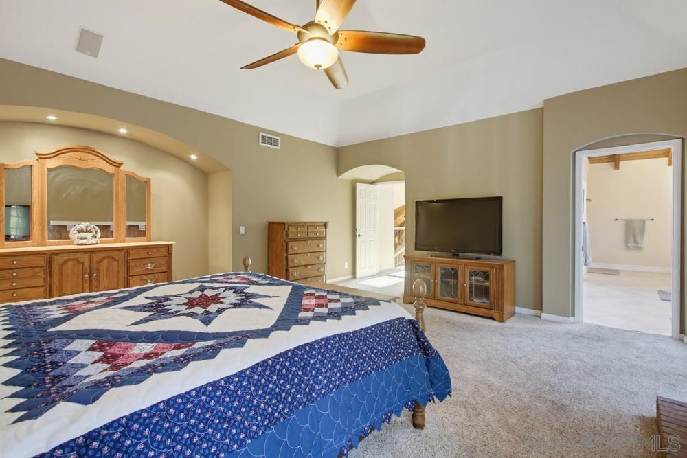 Detail Gallery Image 38 of 55 For 10494  Livewood Way, San Diego,  CA 92131 - 5 Beds | 3 Baths