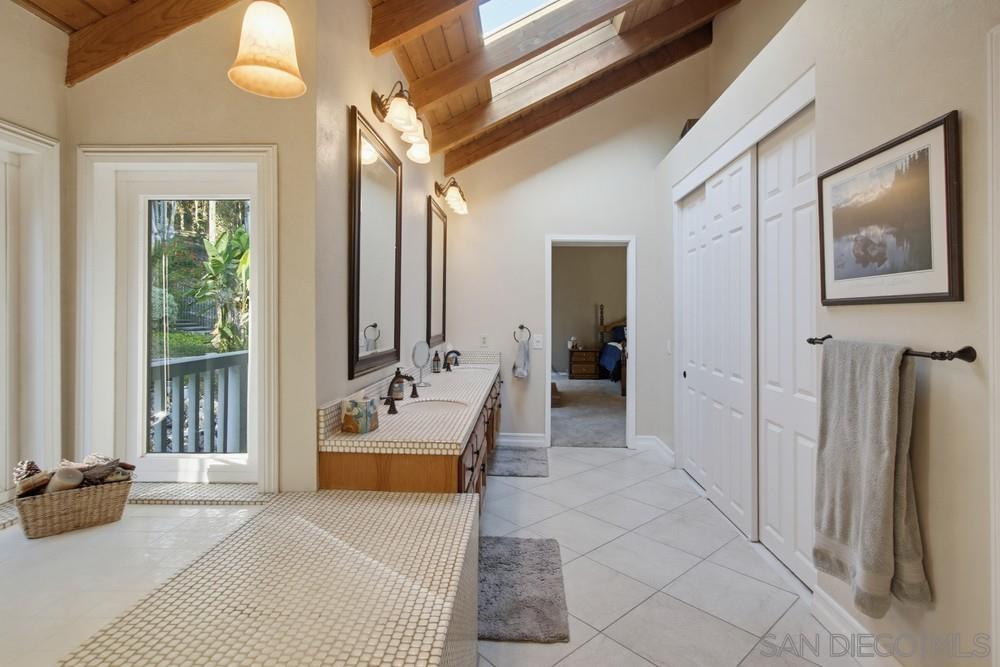 Detail Gallery Image 41 of 55 For 10494  Livewood Way, San Diego,  CA 92131 - 5 Beds | 3 Baths