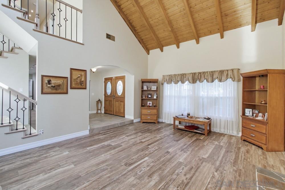 Detail Gallery Image 7 of 55 For 10494  Livewood Way, San Diego,  CA 92131 - 5 Beds | 3 Baths