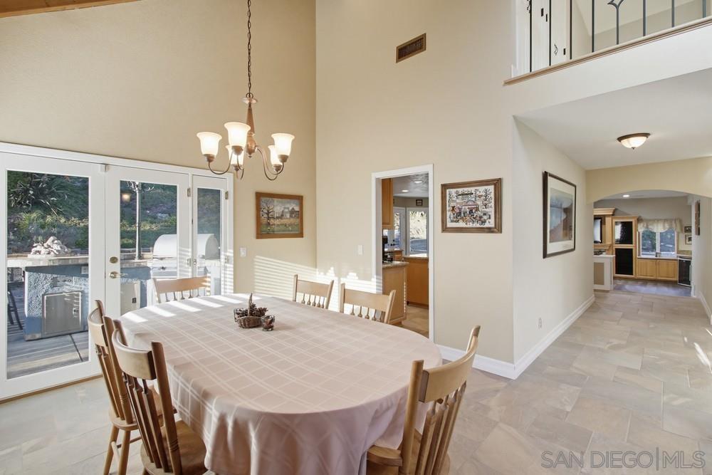 Detail Gallery Image 8 of 55 For 10494  Livewood Way, San Diego,  CA 92131 - 5 Beds | 3 Baths