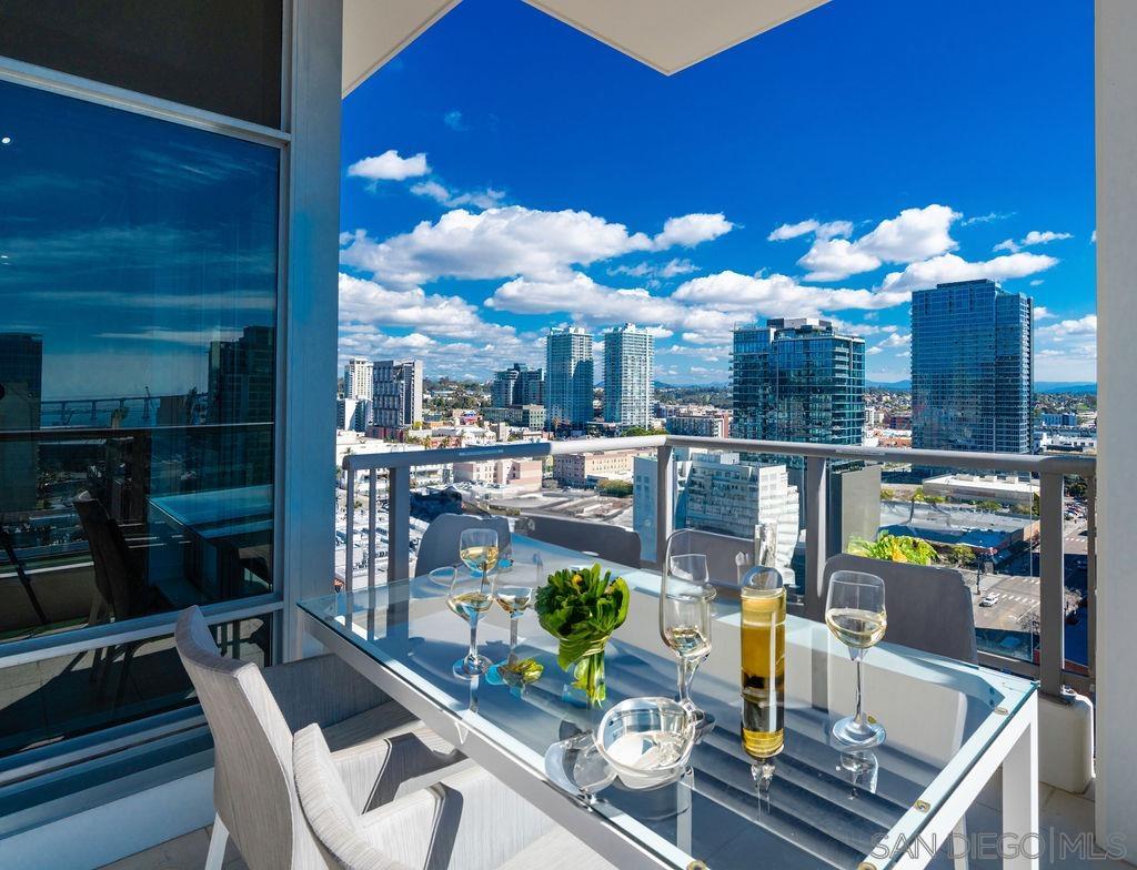 Detail Gallery Image 2 of 28 For 575  6th Ave  1603, San Diego,  CA 92101 - 2 Beds | 2 Baths