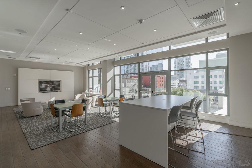 Detail Gallery Image 24 of 28 For 575  6th Ave  1603, San Diego,  CA 92101 - 2 Beds | 2 Baths