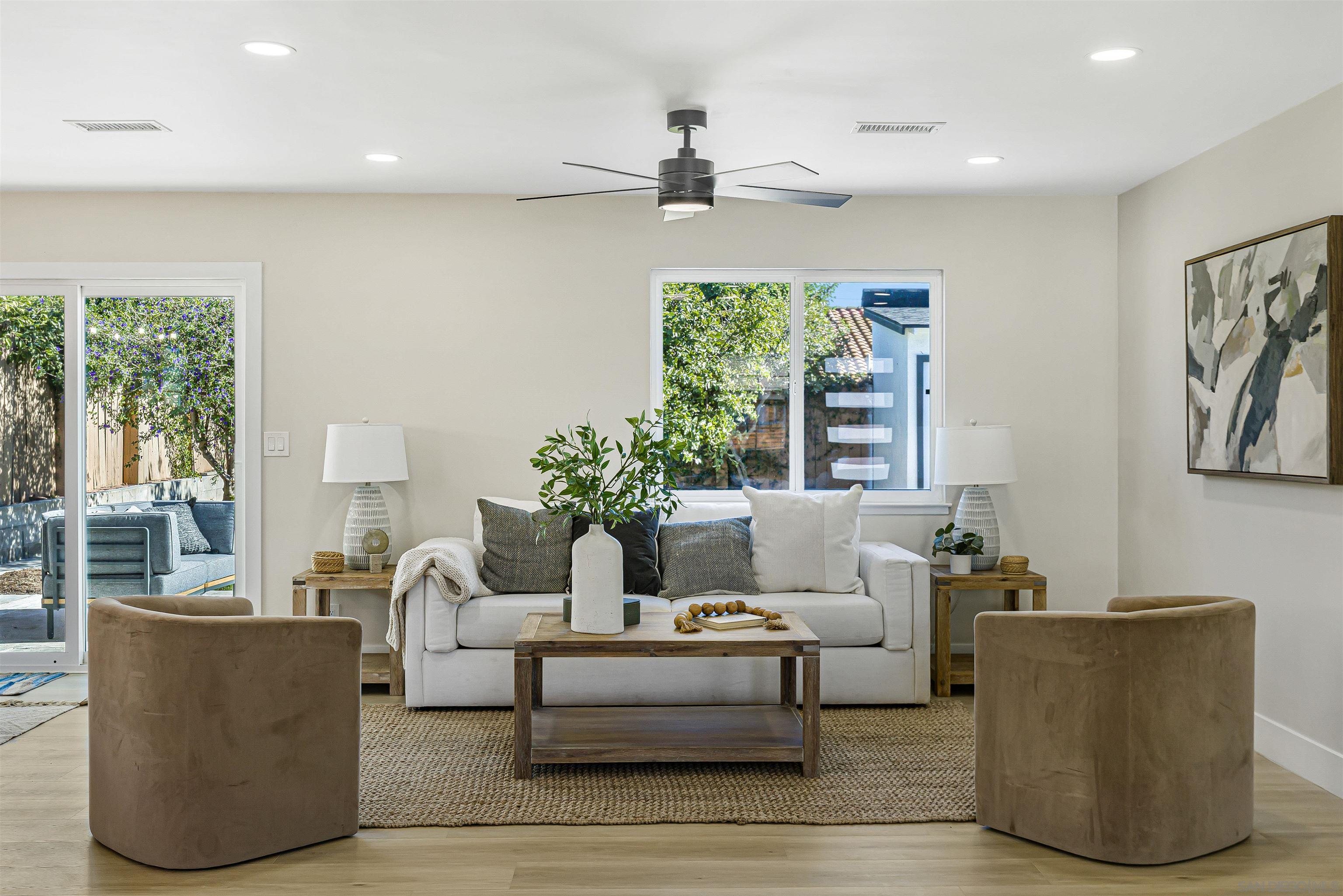 Detail Gallery Image 10 of 34 For 4948  Luna Dr, Oceanside,  CA 92057 - 5 Beds | 3 Baths