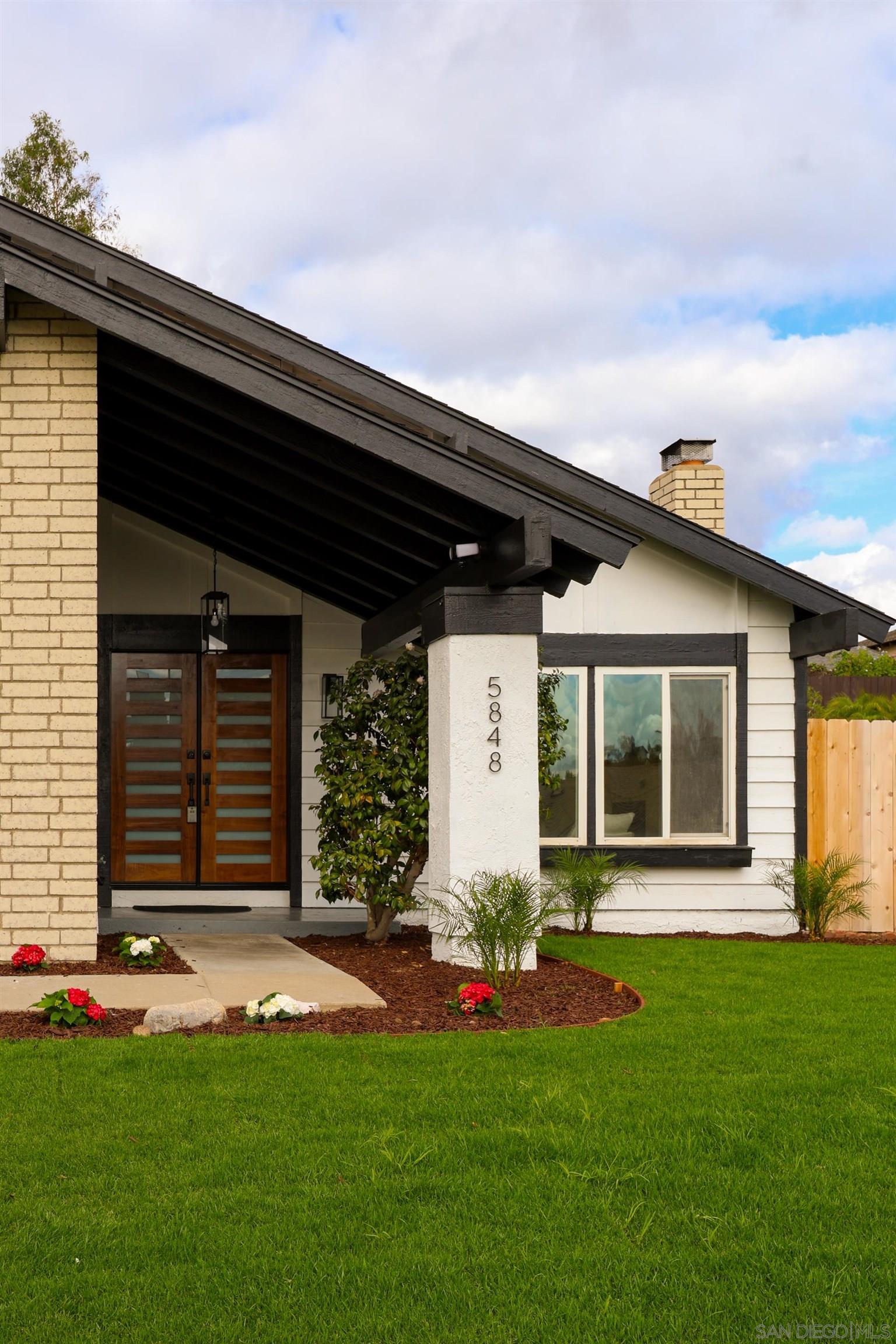 Detail Gallery Image 6 of 55 For 5848  Antigua Blvd, San Diego,  CA 92124 - 4 Beds | 2/1 Baths