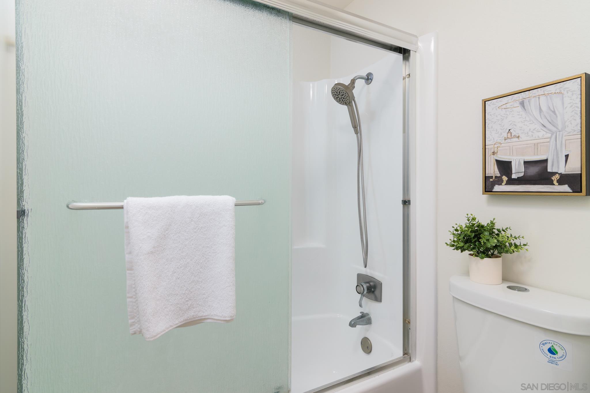 Detail Gallery Image 17 of 26 For 3606  Vista Rey  #9,  Oceanside,  CA 92057 - 2 Beds | 2 Baths