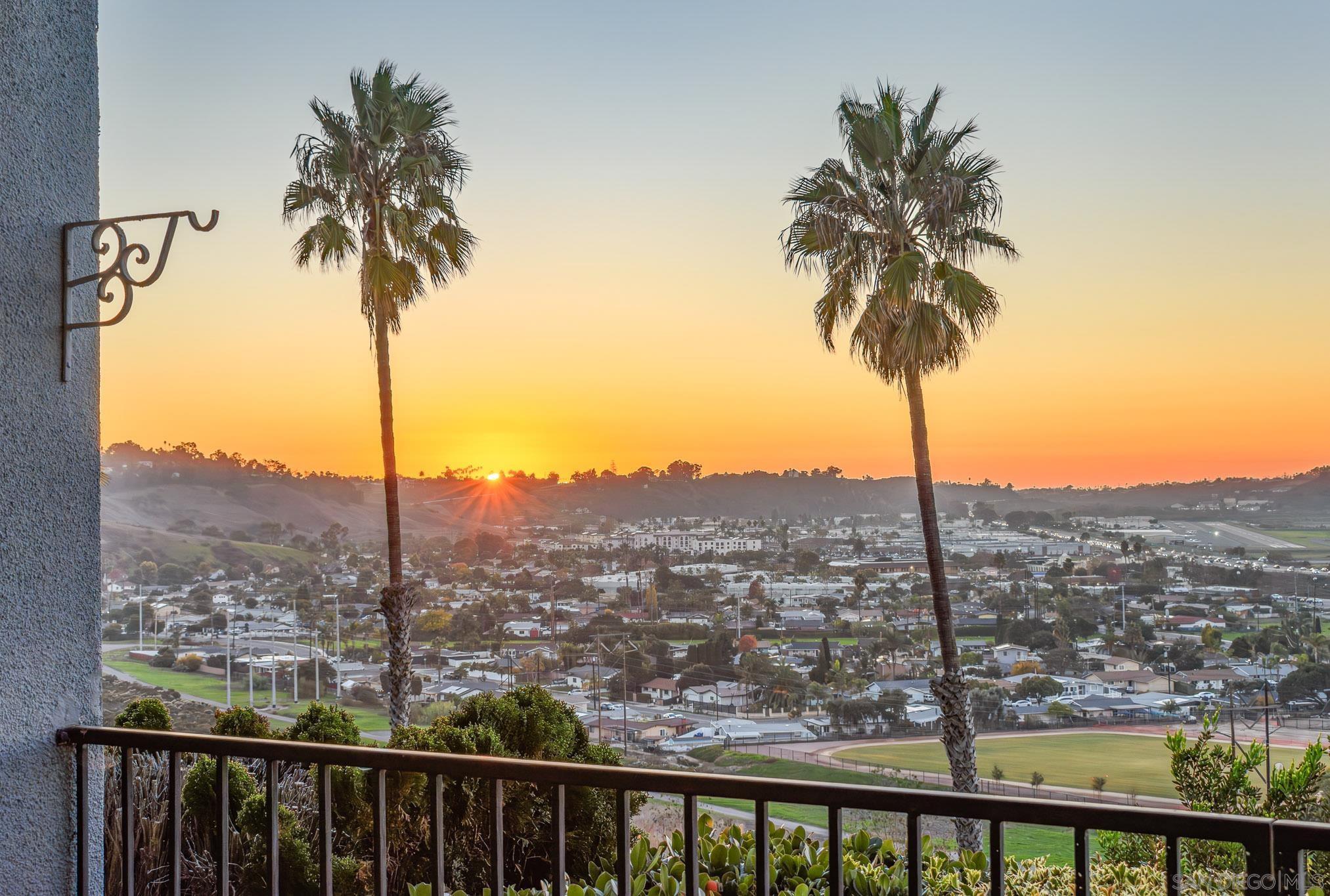 Detail Gallery Image 4 of 26 For 3606  Vista Rey  #9,  Oceanside,  CA 92057 - 2 Beds | 2 Baths