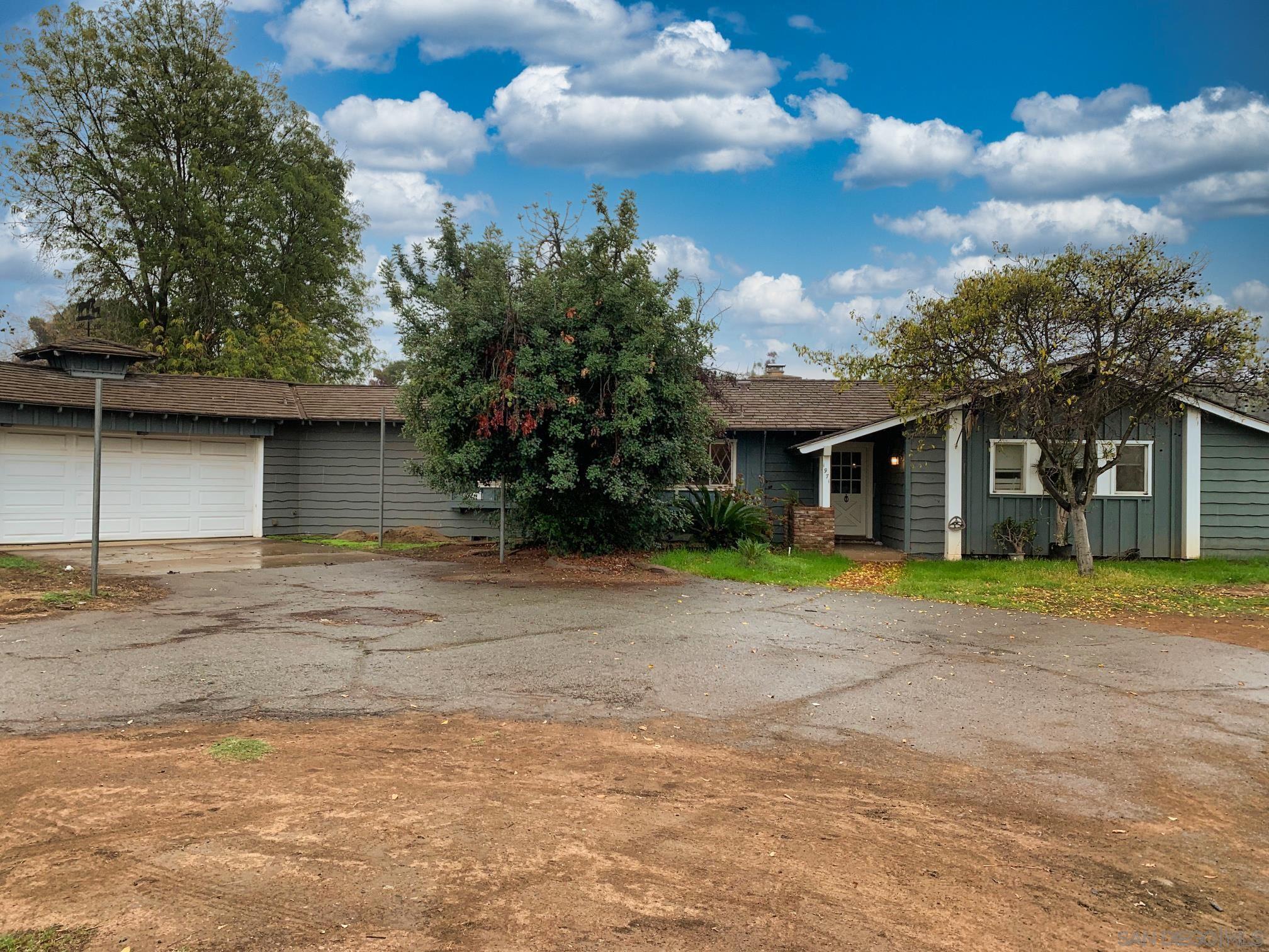 Front Image Thumbnail for SD250045611