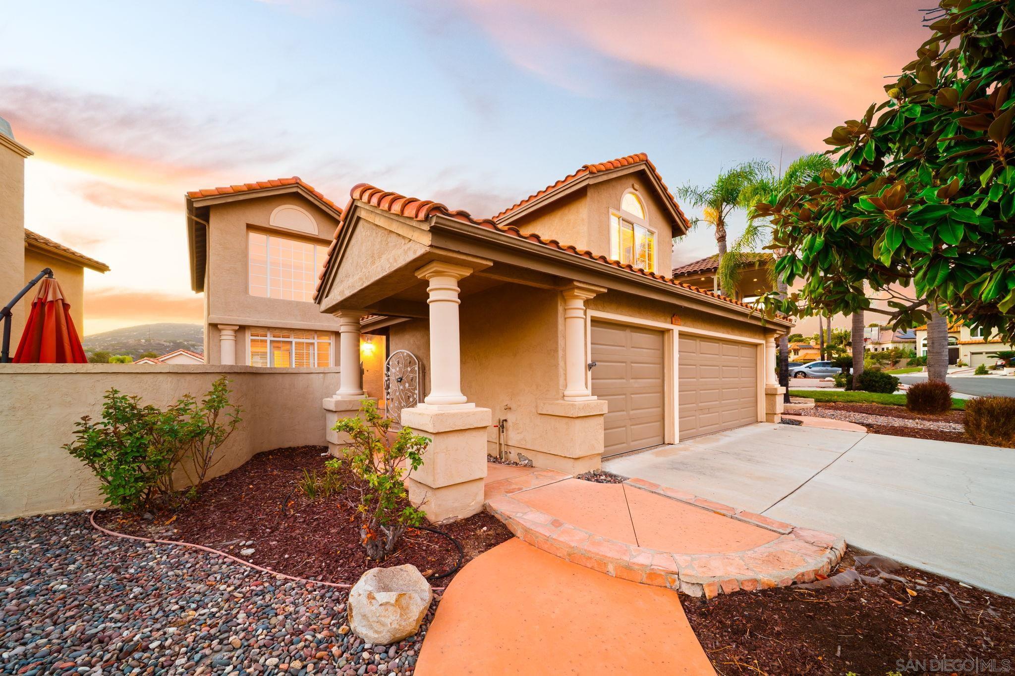 Detail Gallery Image 14 of 52 For 18106  Chieftain Ct, San Diego,  CA 92127 - 4 Beds | 3 Baths