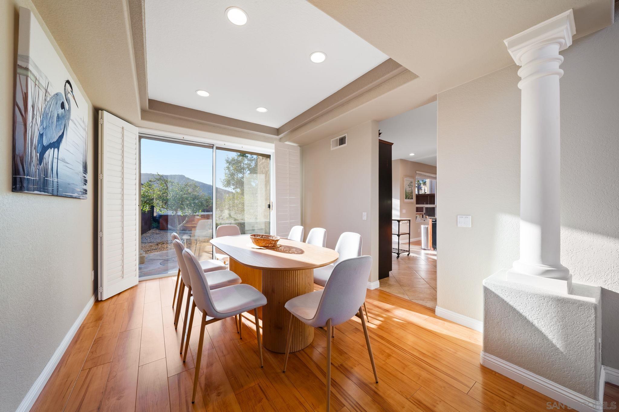 Detail Gallery Image 19 of 52 For 18106  Chieftain Ct, San Diego,  CA 92127 - 4 Beds | 3 Baths