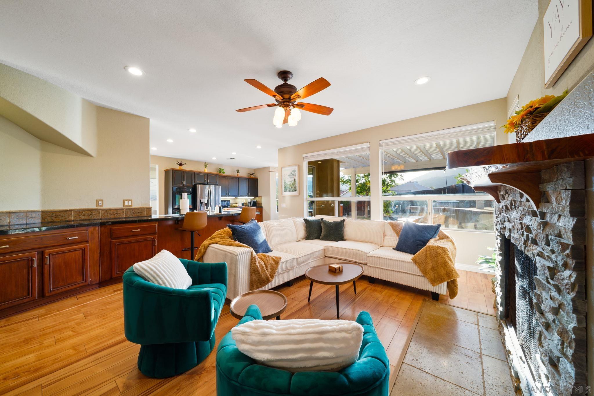 Detail Gallery Image 27 of 52 For 18106  Chieftain Ct, San Diego,  CA 92127 - 4 Beds | 3 Baths