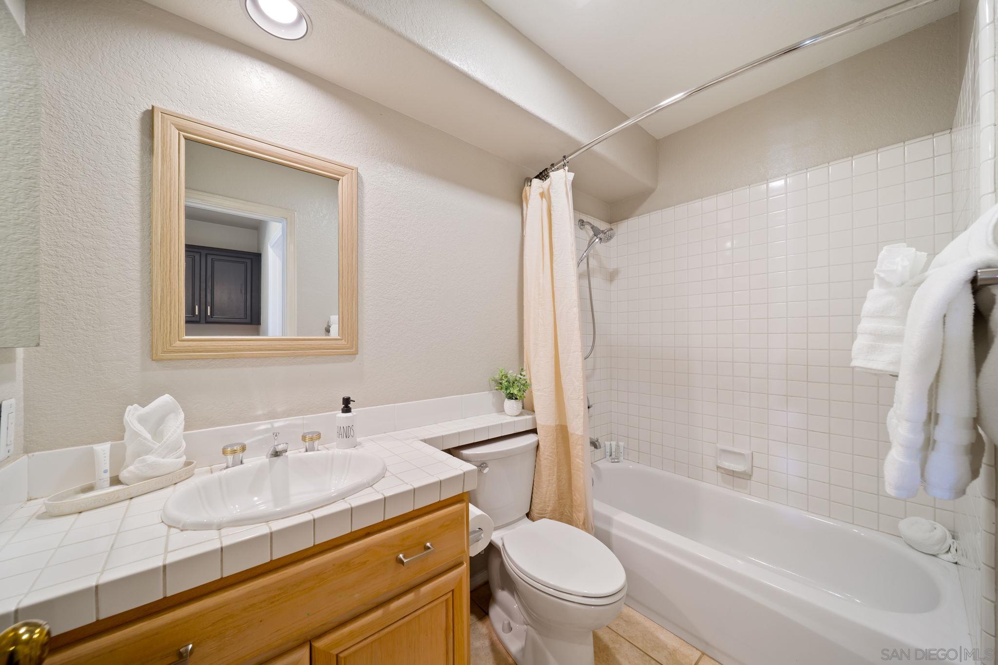 Detail Gallery Image 46 of 52 For 18106  Chieftain Ct, San Diego,  CA 92127 - 4 Beds | 3 Baths