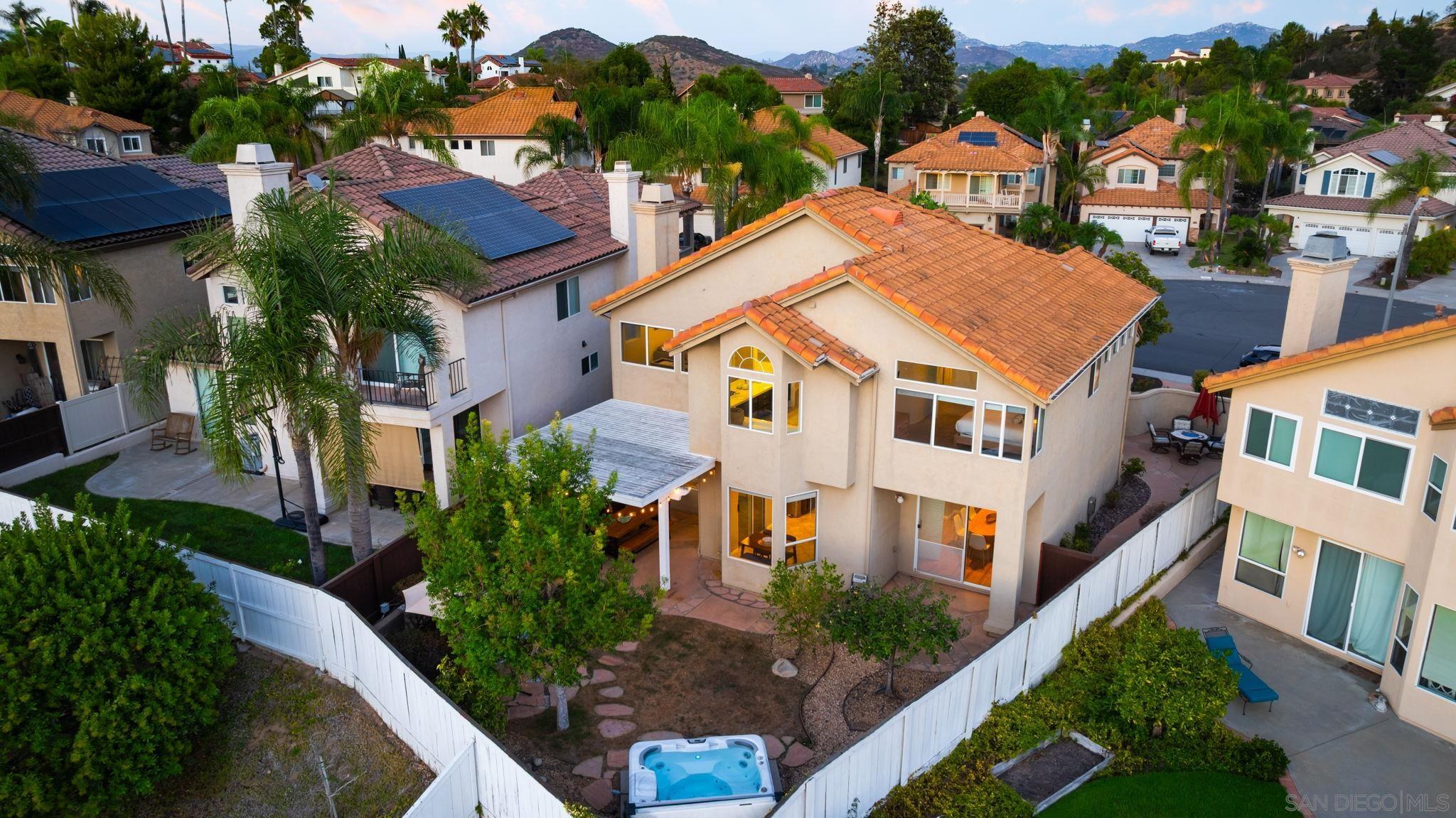 Detail Gallery Image 8 of 52 For 18106  Chieftain Ct, San Diego,  CA 92127 - 4 Beds | 3 Baths