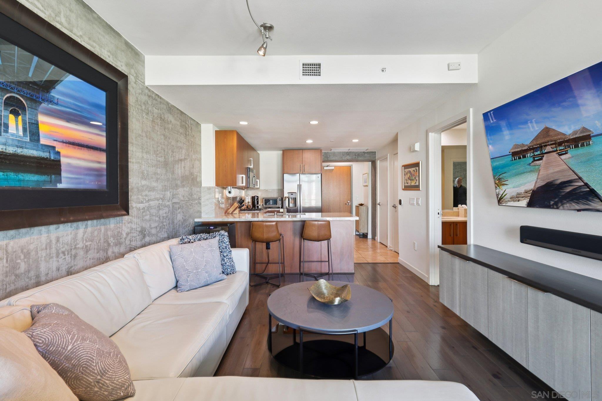 Detail Gallery Image 3 of 50 For 800  the Mark Ln  #1203,  San Diego,  CA 92101 - 1 Beds | 1 Baths