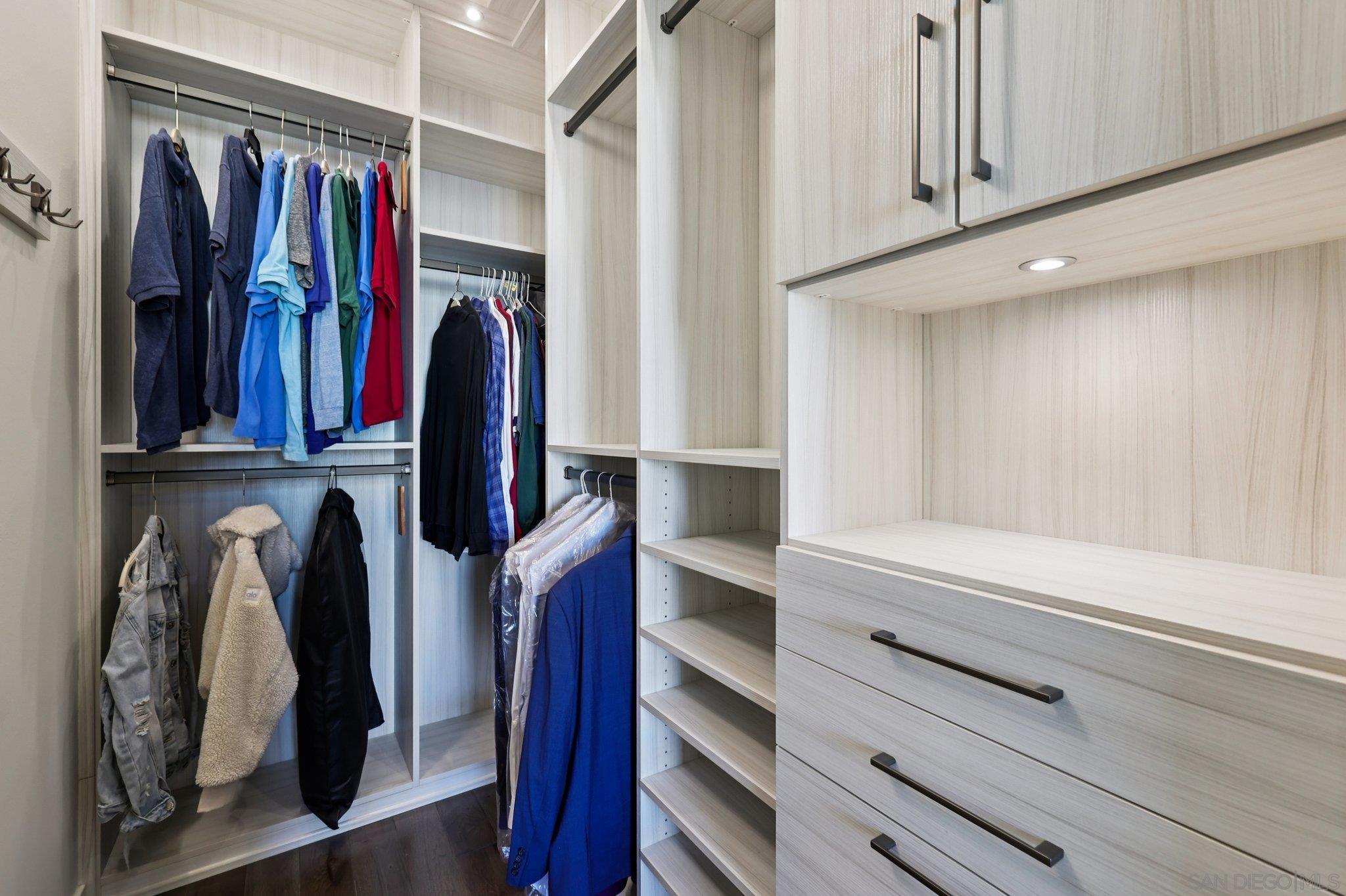 Detail Gallery Image 29 of 50 For 800  the Mark Ln  #1203,  San Diego,  CA 92101 - 1 Beds | 1 Baths