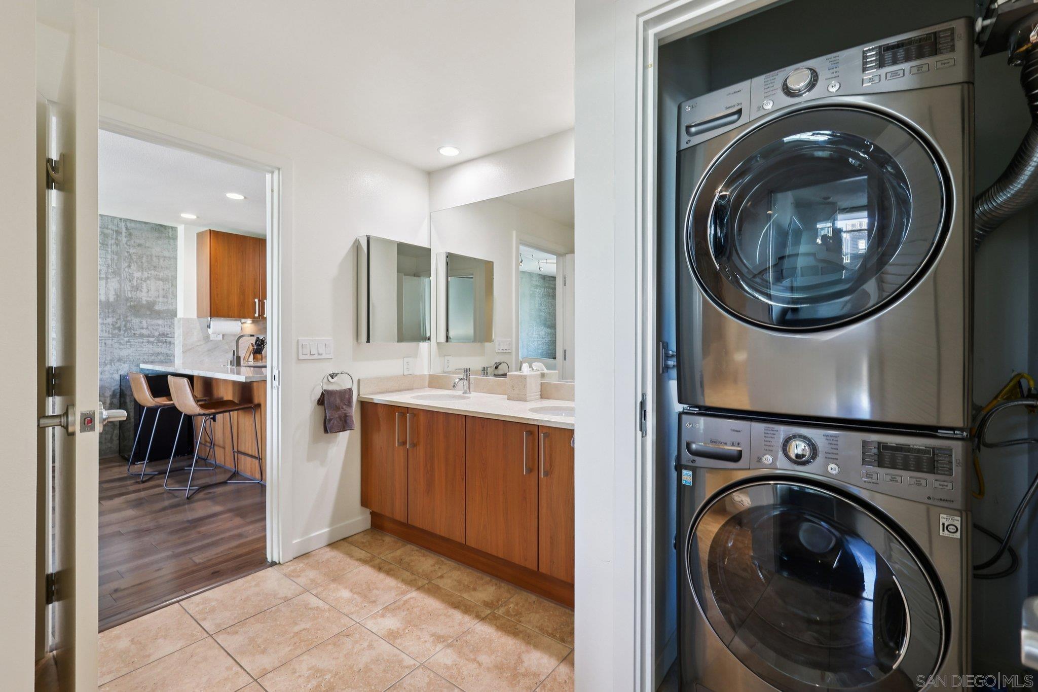 Detail Gallery Image 34 of 50 For 800  the Mark Ln  #1203,  San Diego,  CA 92101 - 1 Beds | 1 Baths