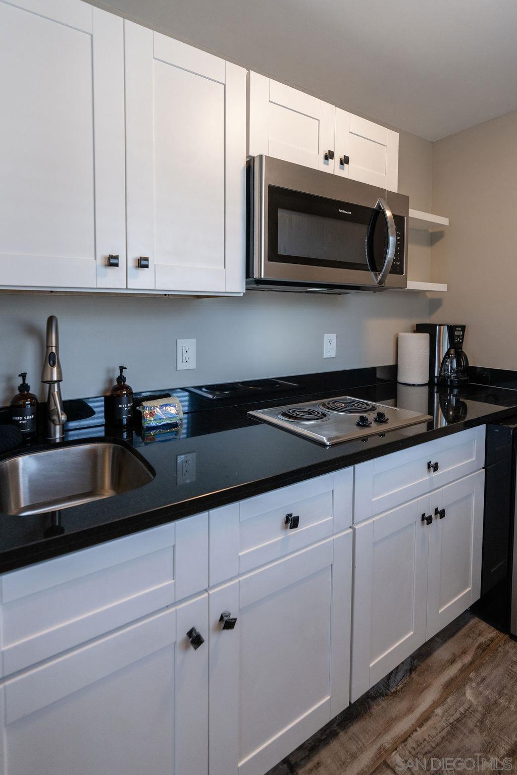 Detail Gallery Image 10 of 23 For 841  Beryl St  a, San Diego,  CA 92109 - 1 Beds | 1 Baths