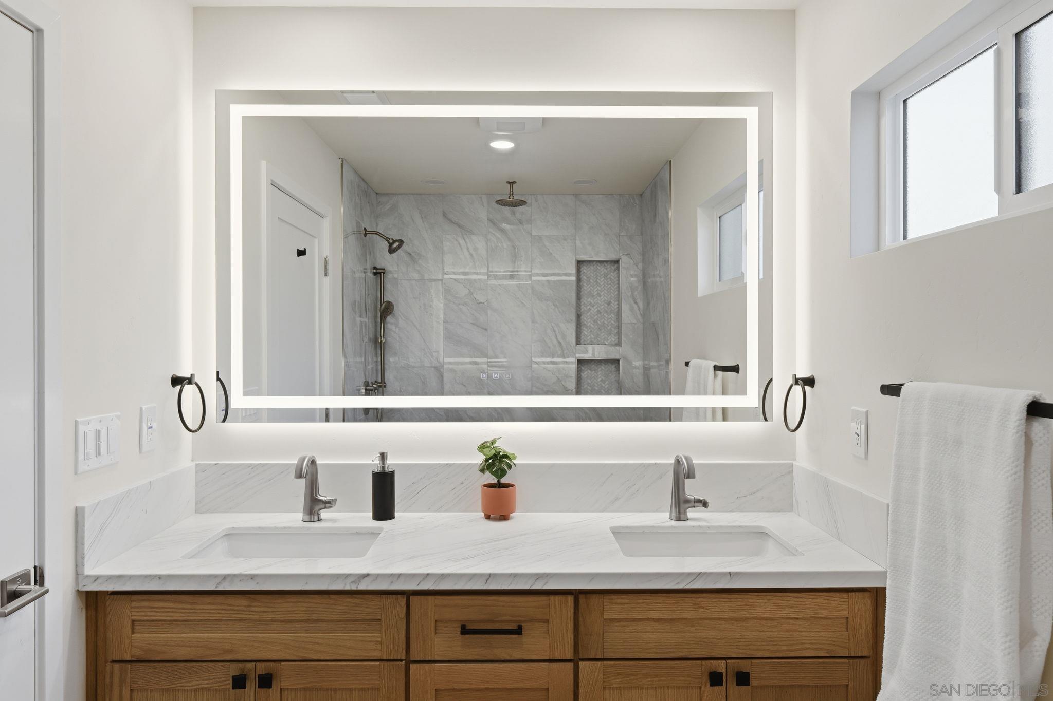 Detail Gallery Image 12 of 27 For 4416  40th St, San Diego,  CA 92116 - 4 Beds | 3 Baths