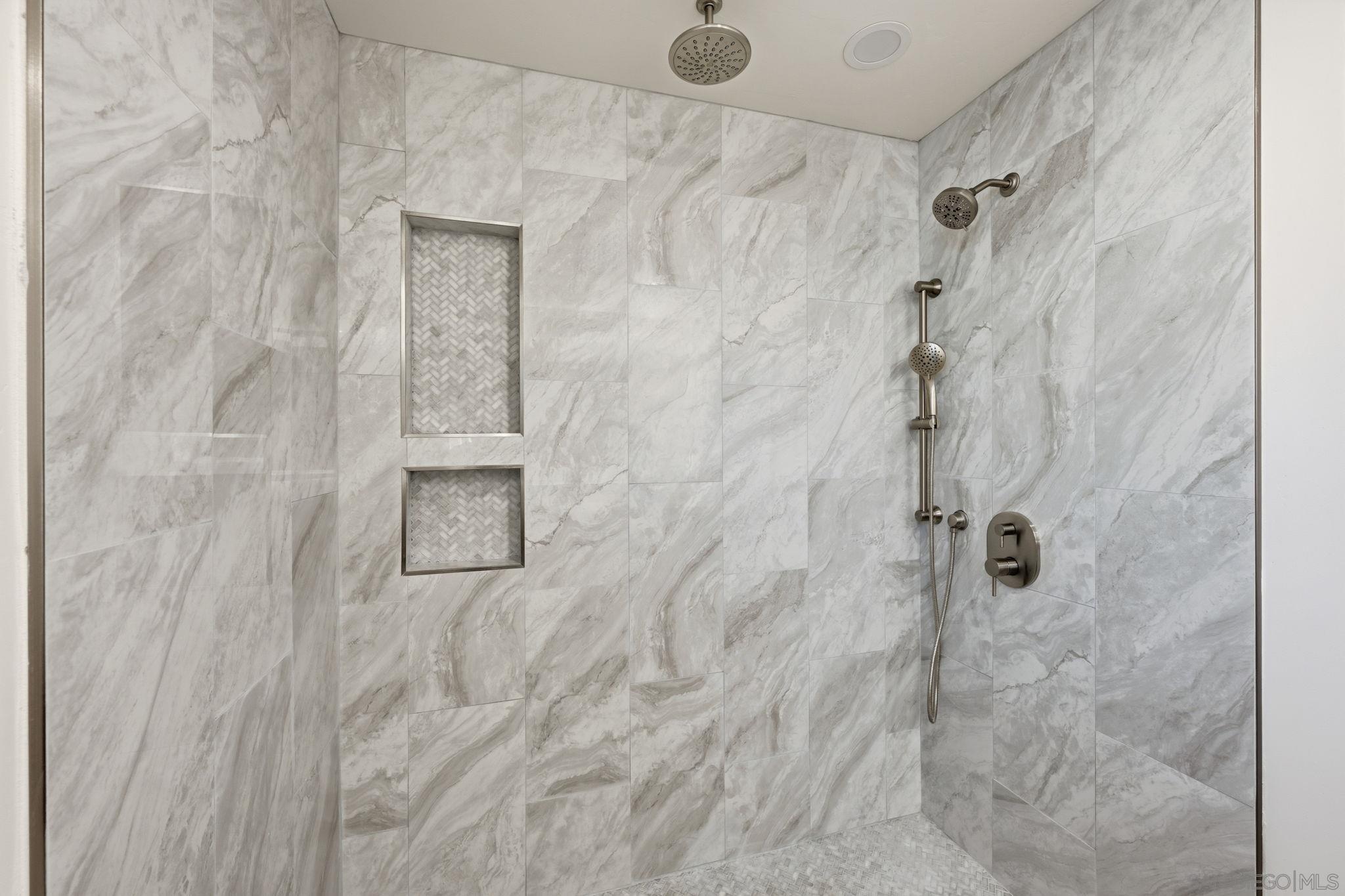 Detail Gallery Image 14 of 27 For 4416  40th St, San Diego,  CA 92116 - 4 Beds | 3 Baths