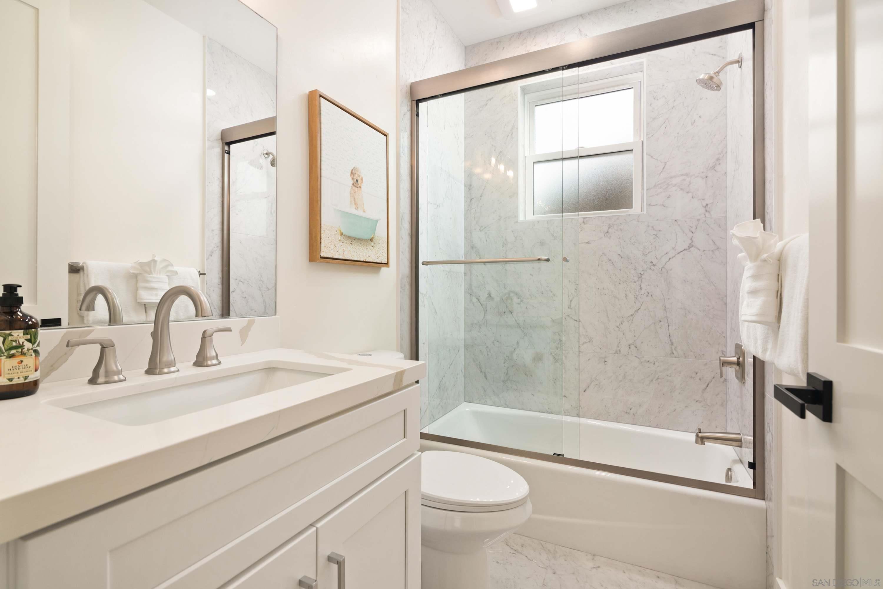 Detail Gallery Image 13 of 29 For 4614  Cape May Ave, San Diego,  CA 92107 - 3 Beds | 3 Baths