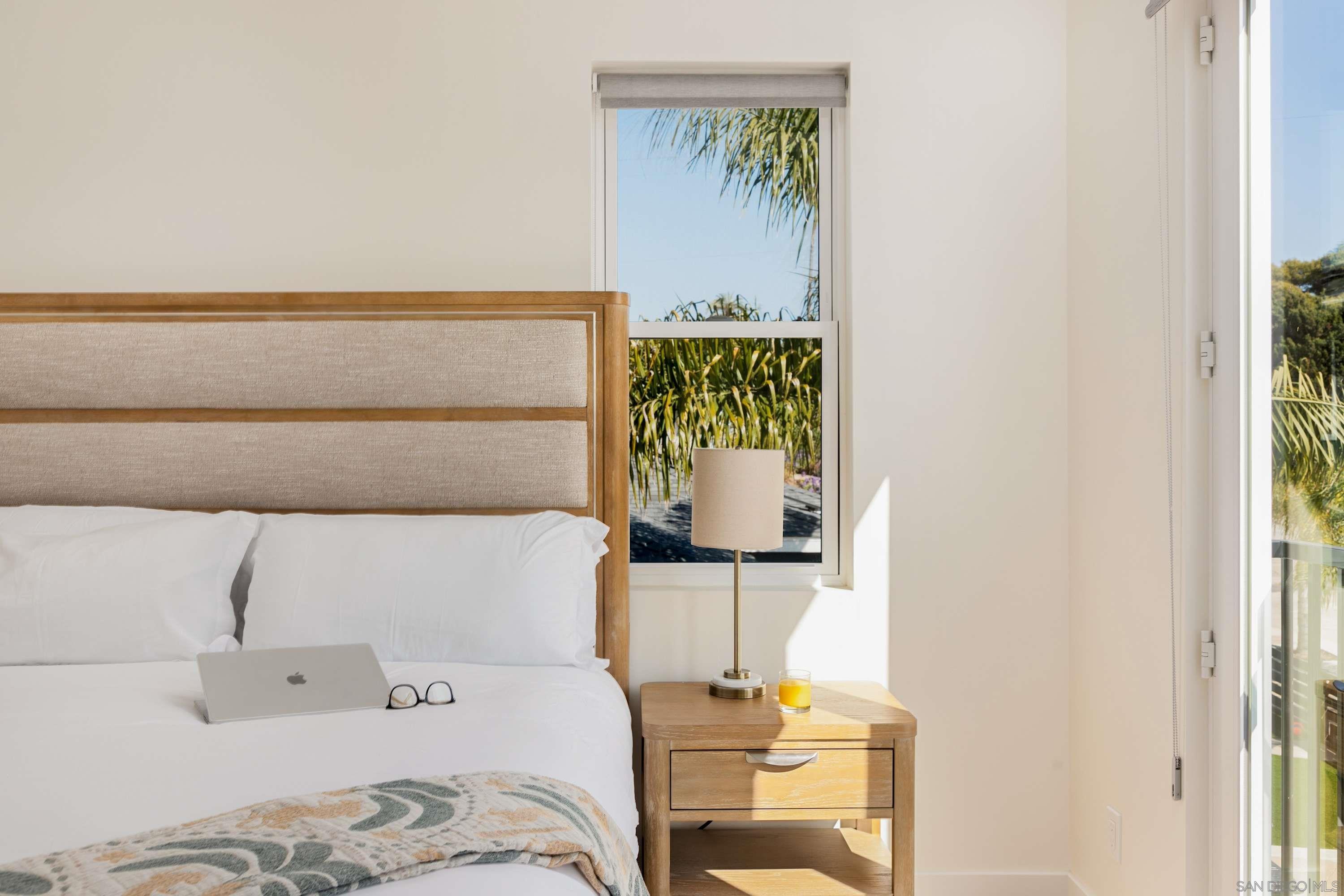 Detail Gallery Image 19 of 29 For 4614  Cape May Ave, San Diego,  CA 92107 - 3 Beds | 3 Baths