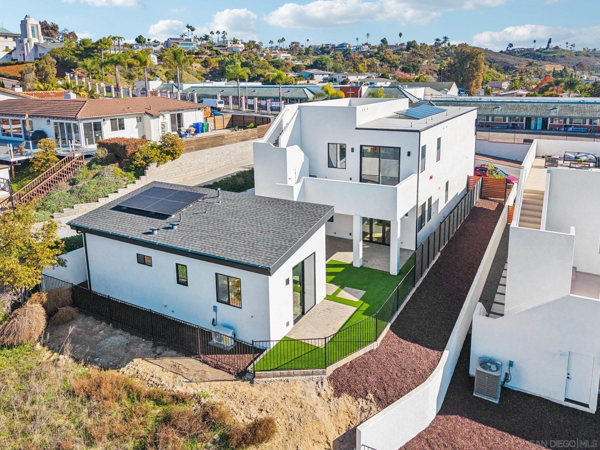 Front Image Thumbnail for SD250045621