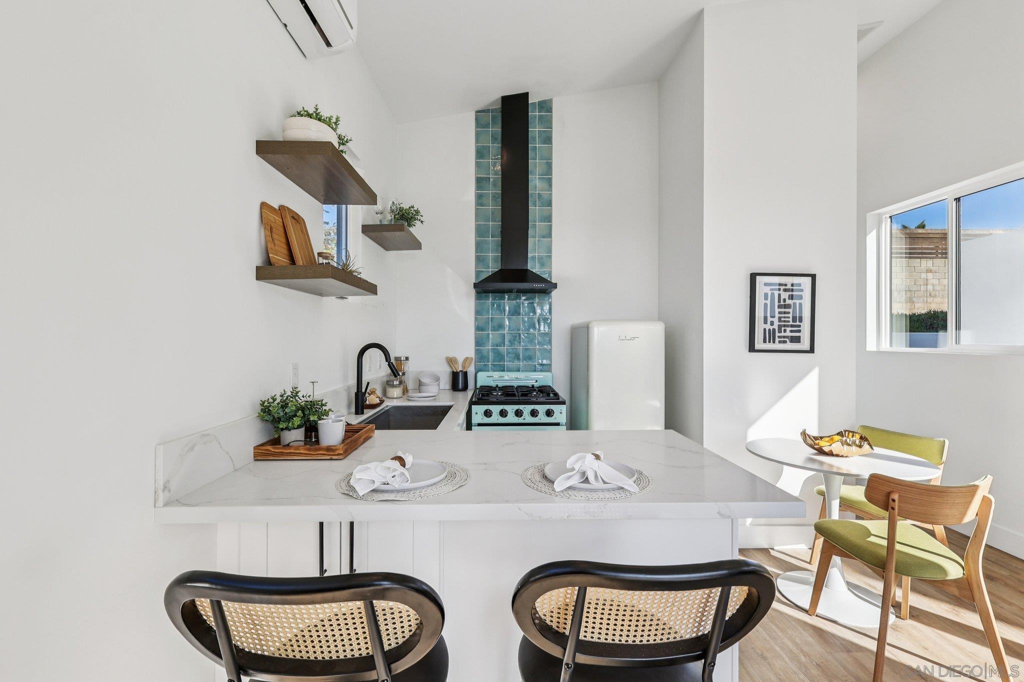 Detail Gallery Image 17 of 54 For 1860  Illion, San Diego,  CA 92110 - 4 Beds | 3/1 Baths