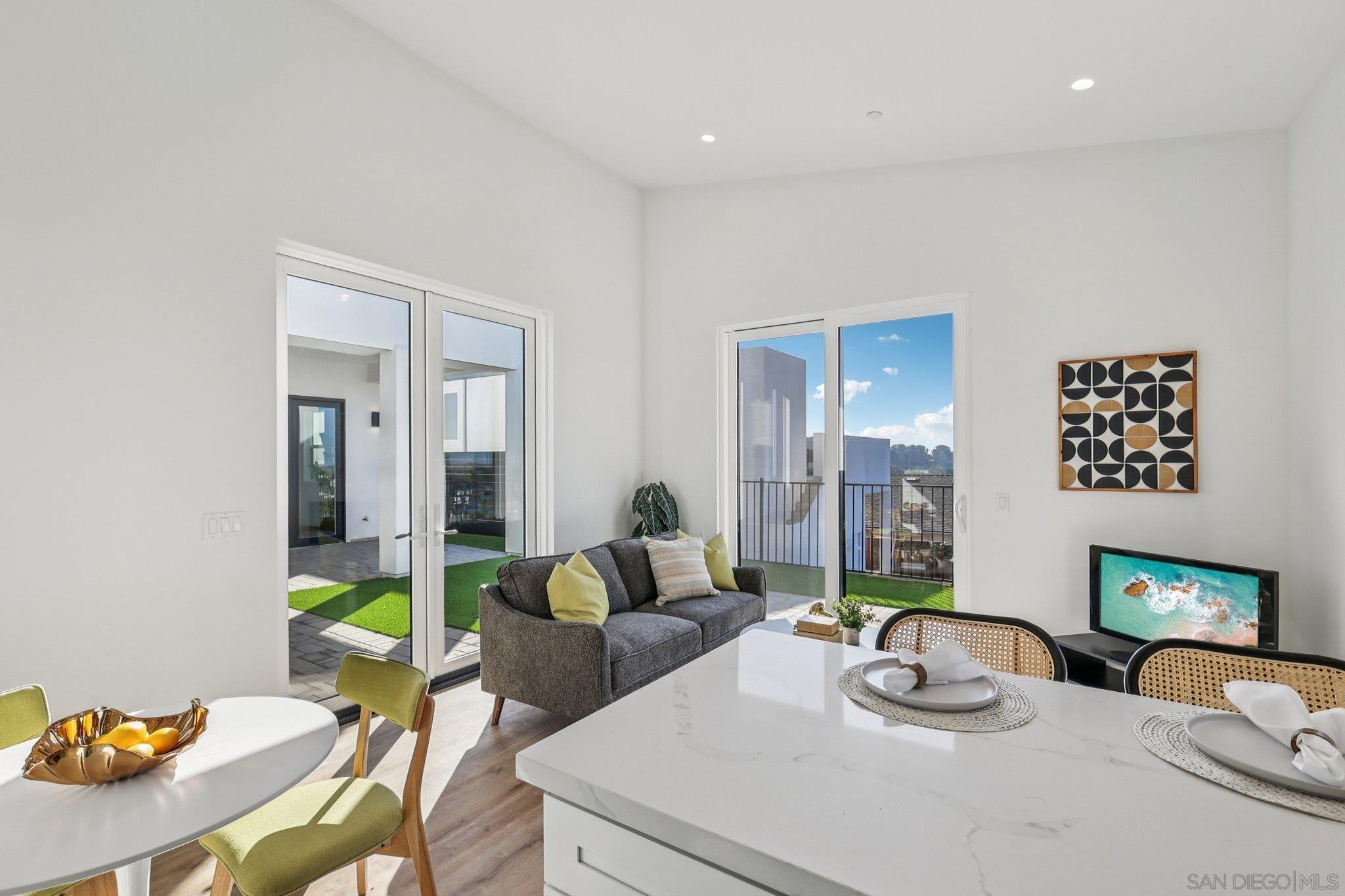 Detail Gallery Image 19 of 54 For 1860  Illion, San Diego,  CA 92110 - 4 Beds | 3/1 Baths