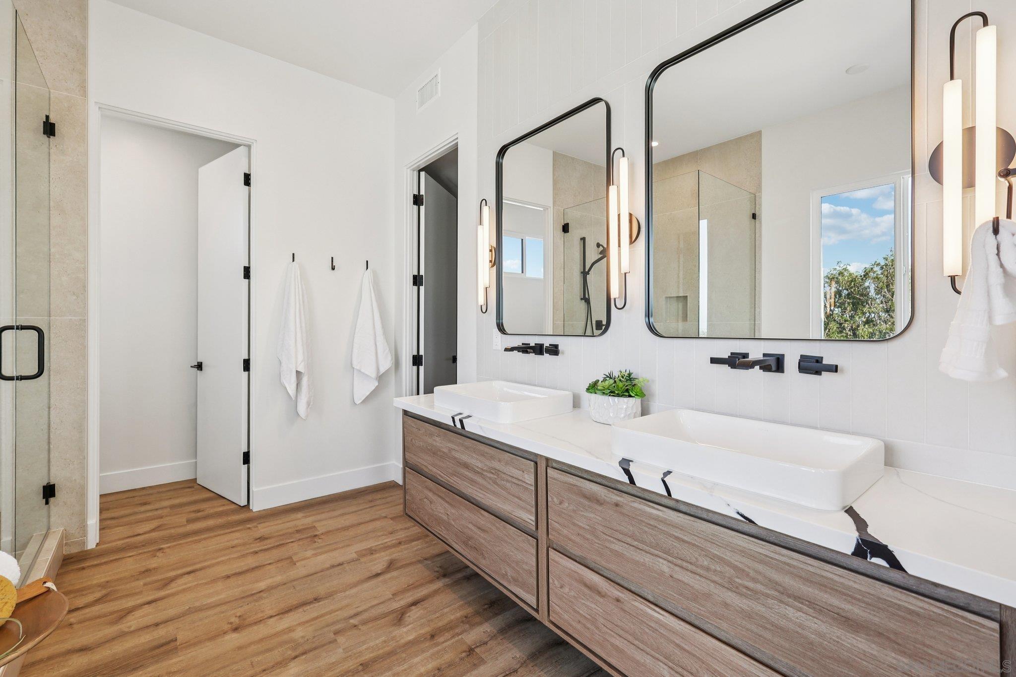 Detail Gallery Image 31 of 54 For 1860  Illion, San Diego,  CA 92110 - 4 Beds | 3/1 Baths