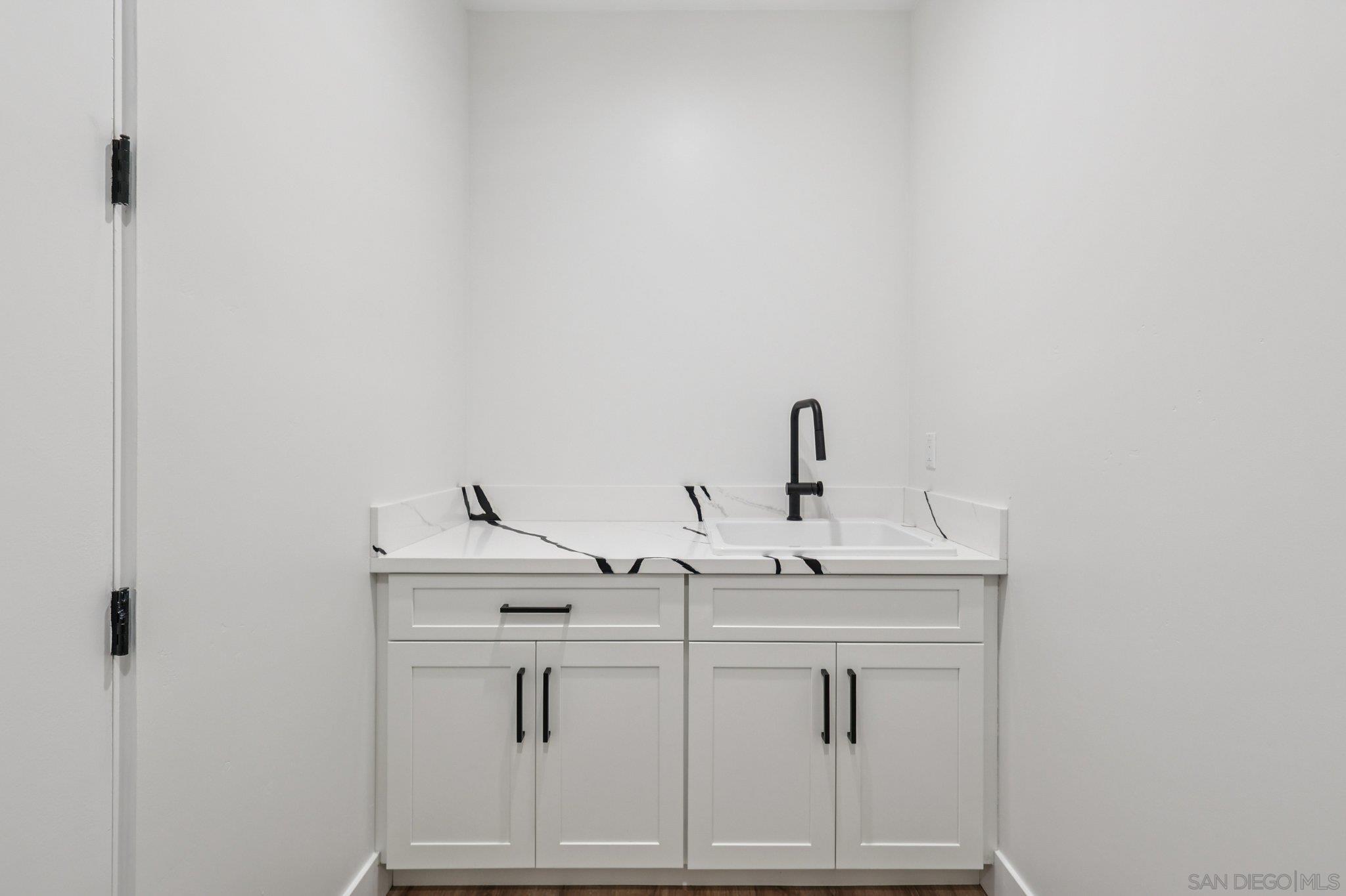 Detail Gallery Image 39 of 54 For 1860  Illion, San Diego,  CA 92110 - 4 Beds | 3/1 Baths