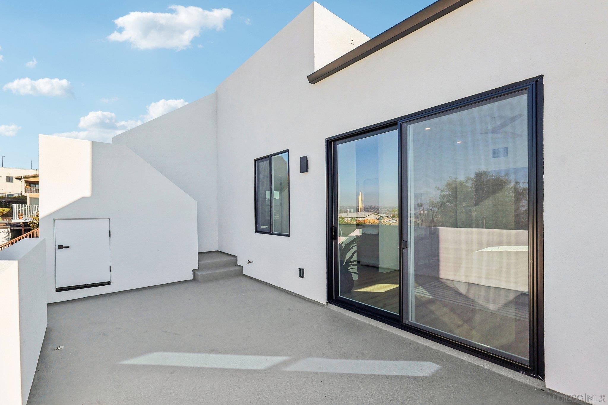 Detail Gallery Image 41 of 54 For 1860  Illion, San Diego,  CA 92110 - 4 Beds | 3/1 Baths