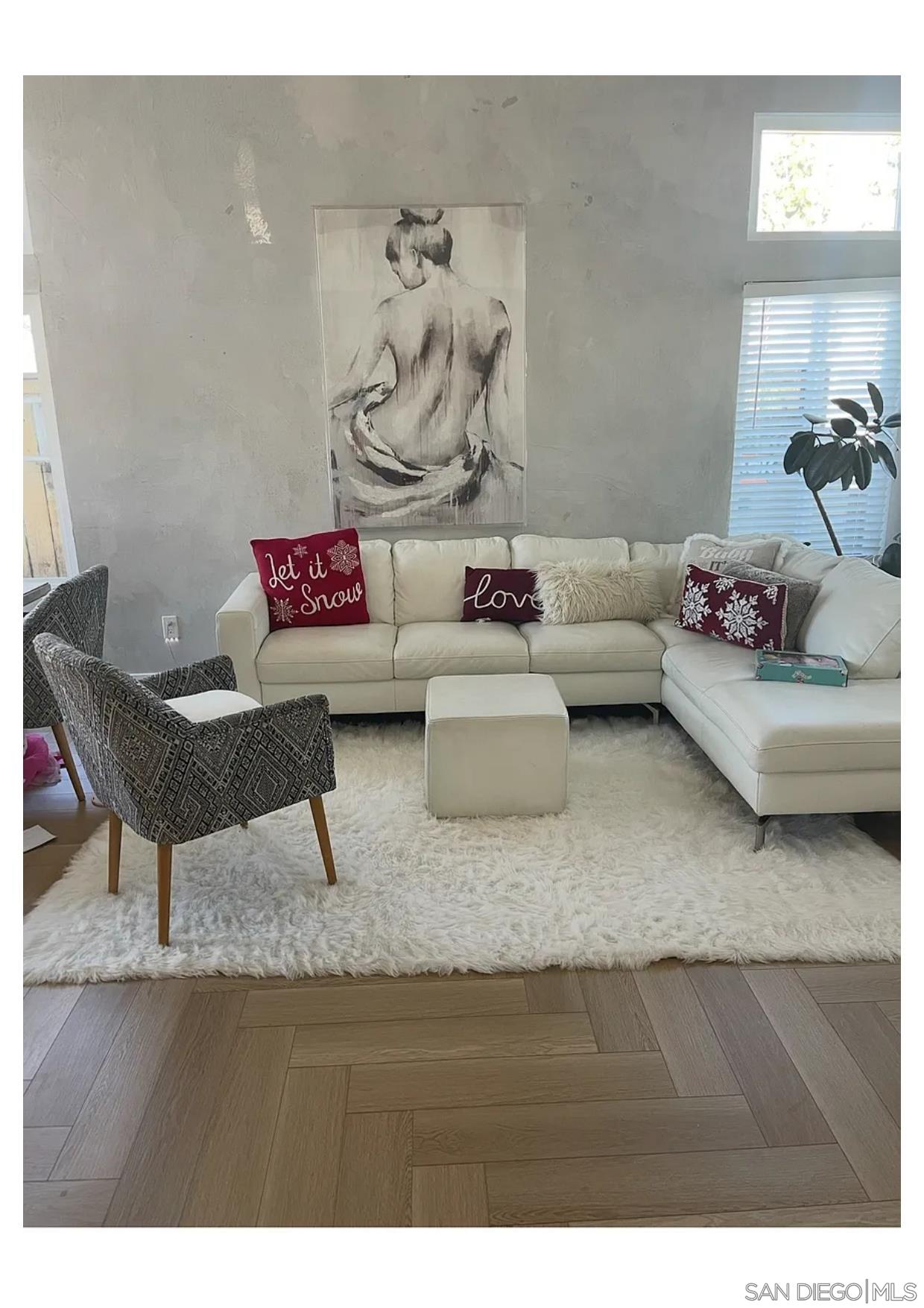 Detail Gallery Image 8 of 8 For 811  Mosaic Cir, Oceanside,  CA 92057 - 4 Beds | 3/1 Baths