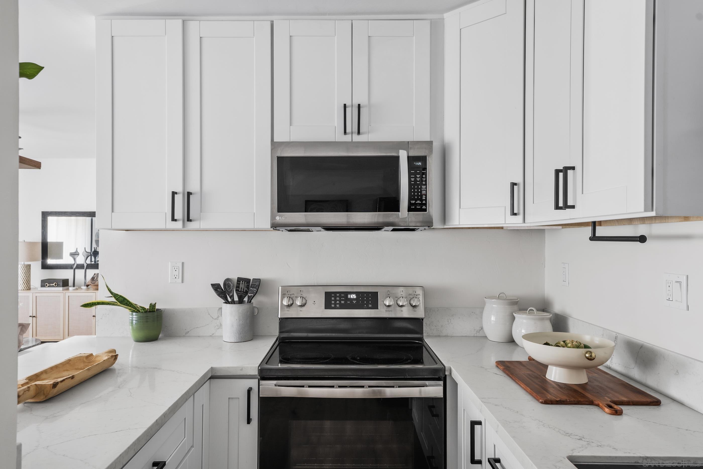 Detail Gallery Image 9 of 26 For 6851  Alvarado Rd  #21,  San Diego,  CA 92120 - 2 Beds | 2 Baths