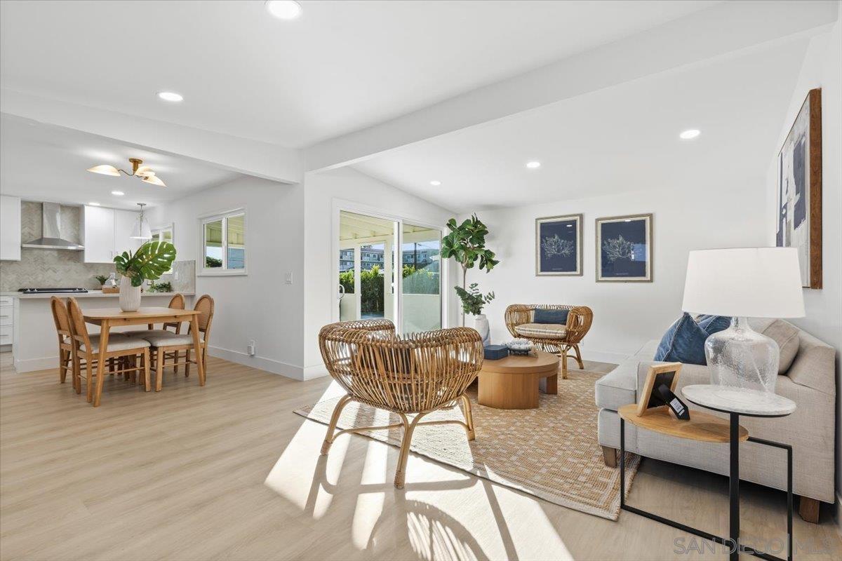 Detail Gallery Image 3 of 18 For 4970  Mable Way, San Diego,  CA 92117 - 4 Beds | 2 Baths