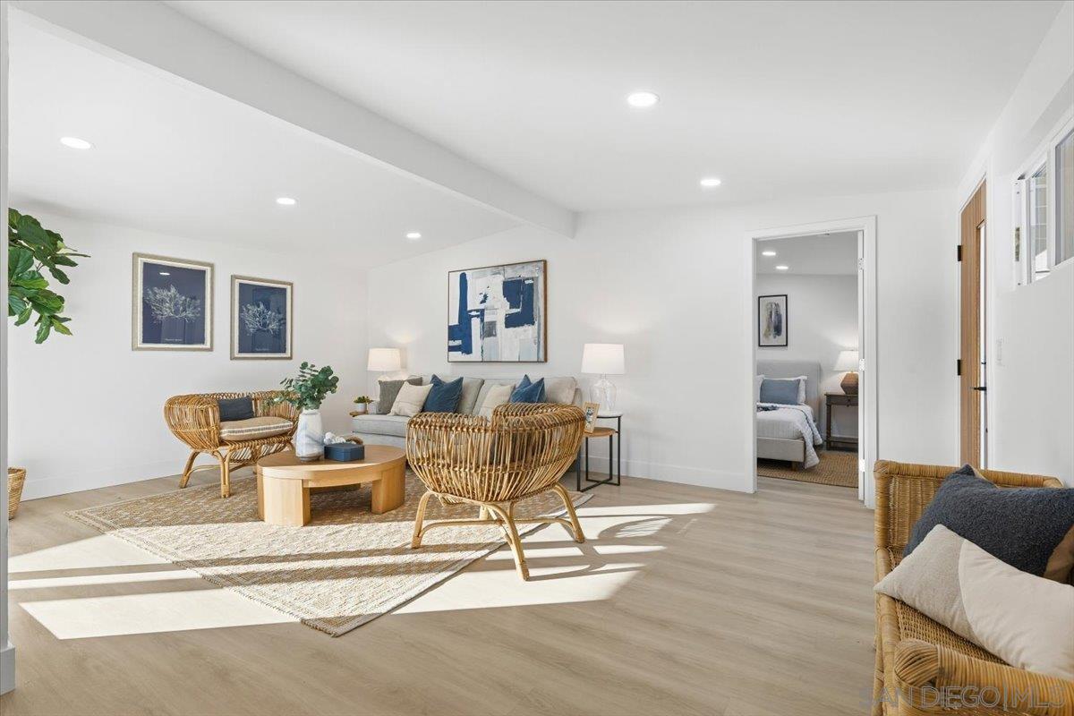 Detail Gallery Image 5 of 18 For 4970  Mable Way, San Diego,  CA 92117 - 4 Beds | 2 Baths