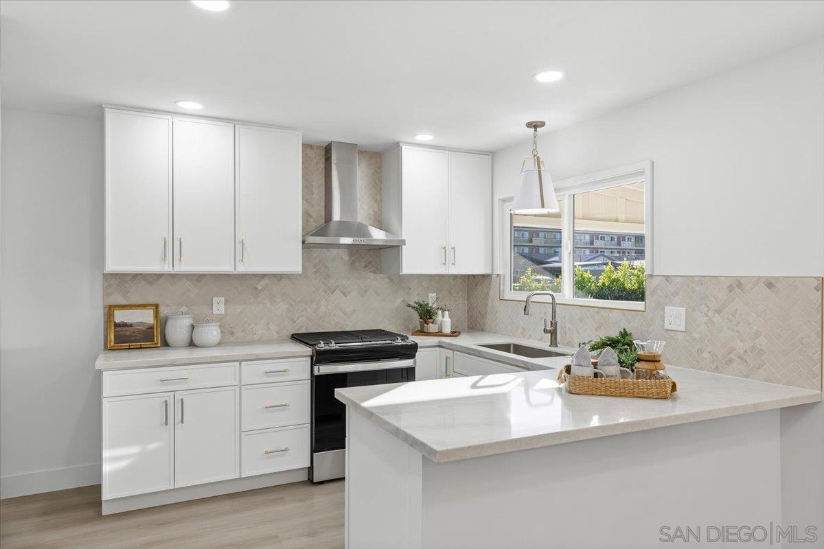 Detail Gallery Image 6 of 18 For 4970  Mable Way, San Diego,  CA 92117 - 4 Beds | 2 Baths